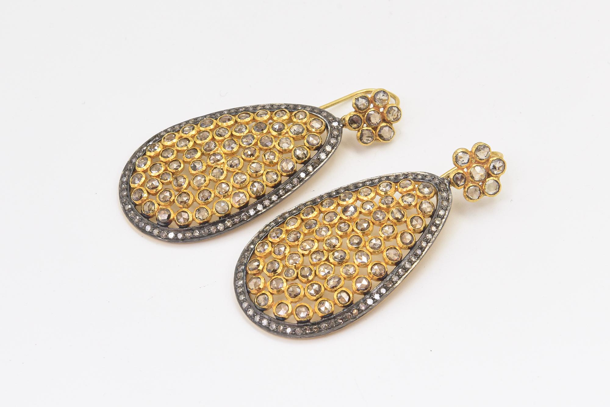 Large Diamond Flower with Dangling Diamond Teardrop Silver and Gold Earrings In New Condition For Sale In Miami Beach, FL
