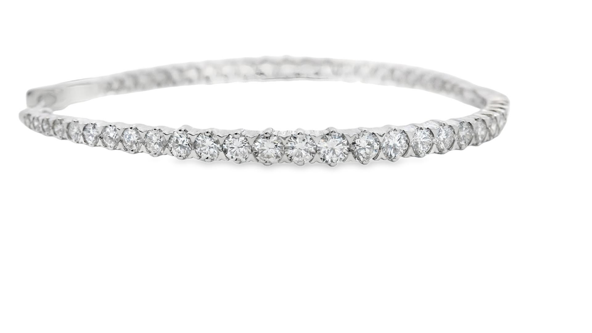 Large Diamond Hoop Earrings 5.00ct in 14K White Gold en venta 1