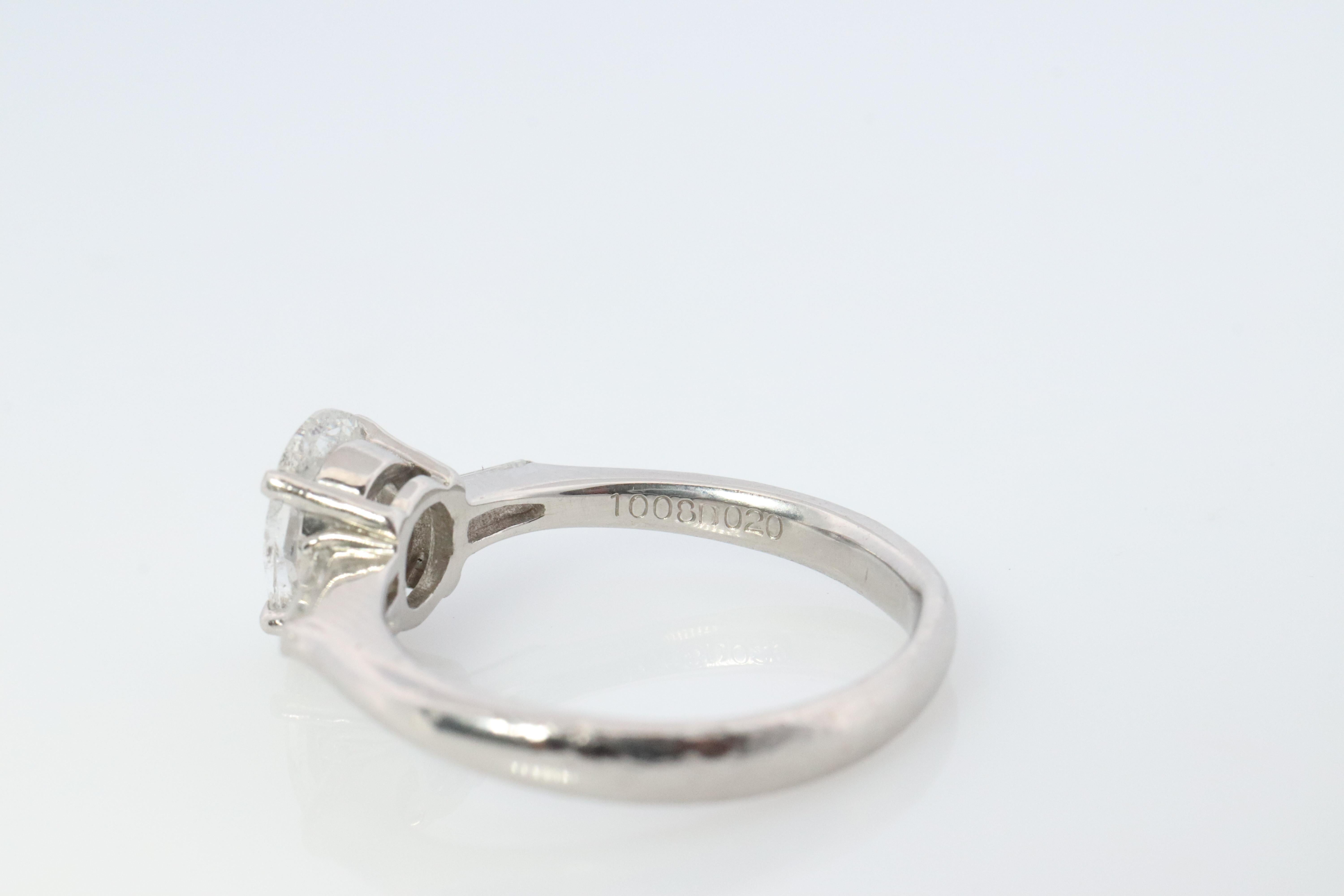 LARGE Diamond Oval engagement ring. Platinum 1CT Oval Diamond Solitaire baguette For Sale 2