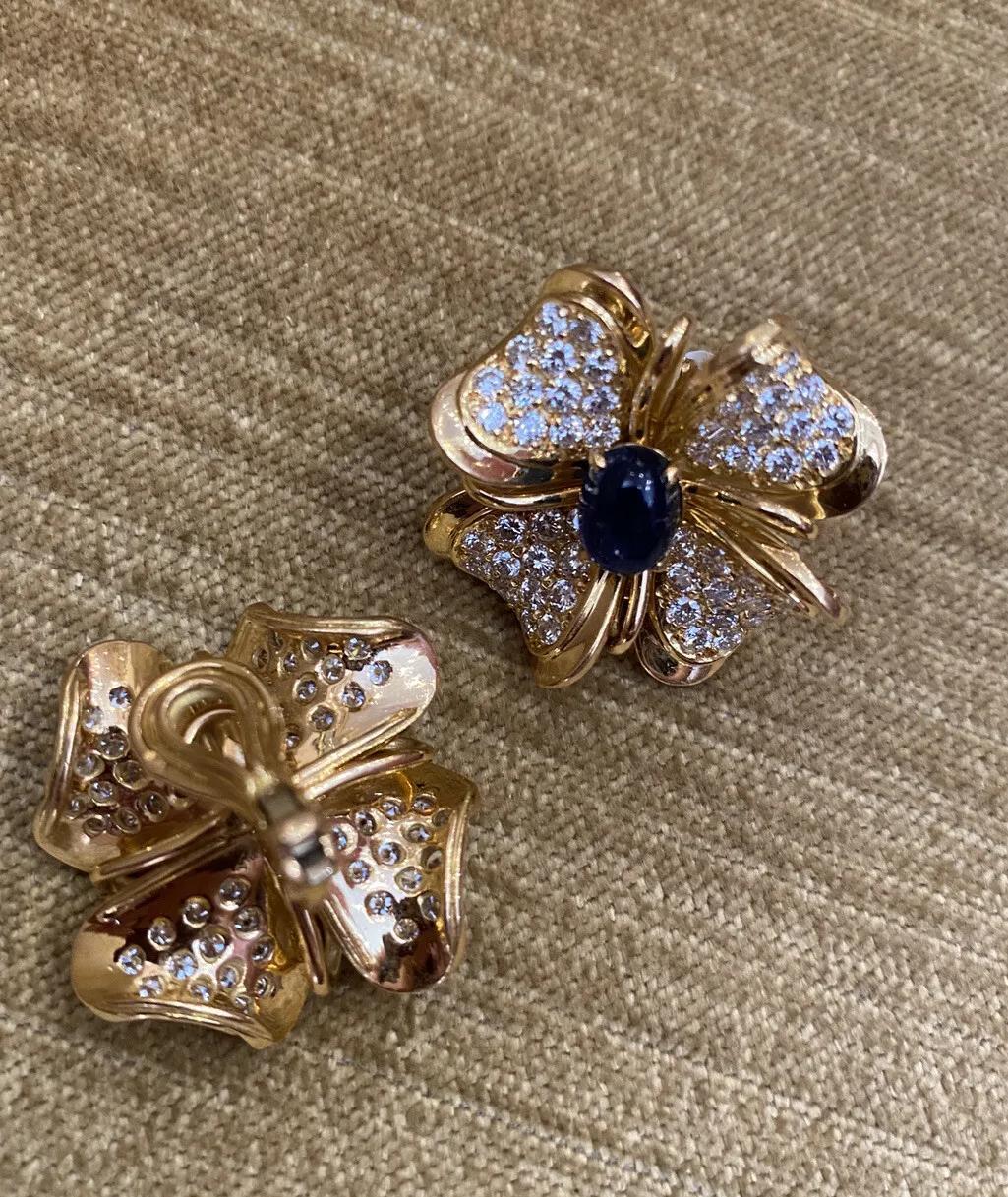 Women's Large Diamond & Sapphire Flower Earrings in 18k Yellow Gold For Sale