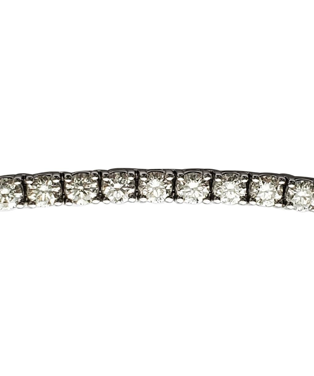 Large Diamond Tennis Bracelet 9.50 Carat Diamonds In Excellent Condition In Great Neck, NY