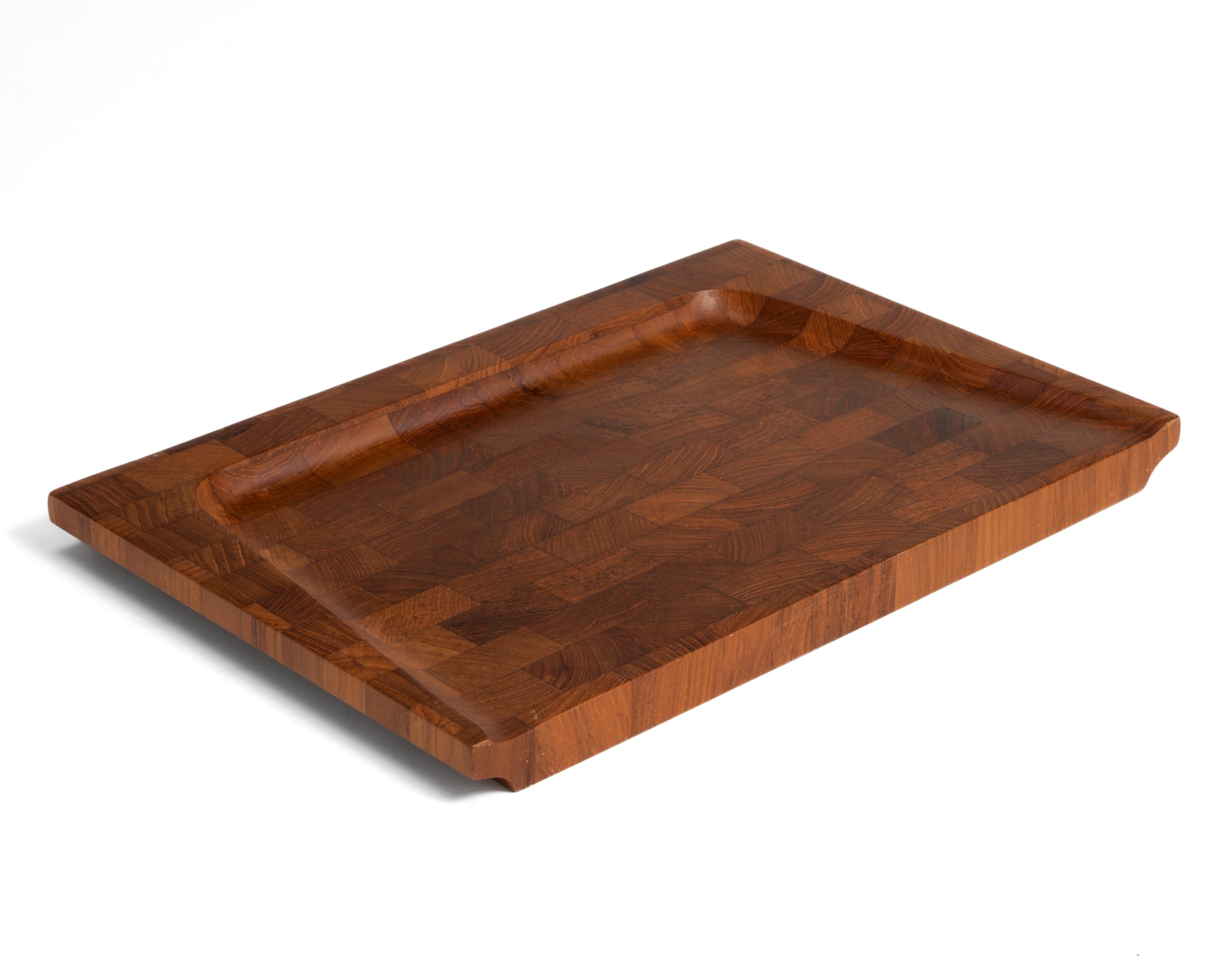 Großes Digsmed Teakholz Schneidebrett Serviertablett Danmark Dänemark 1960s (Dänisch) im Angebot