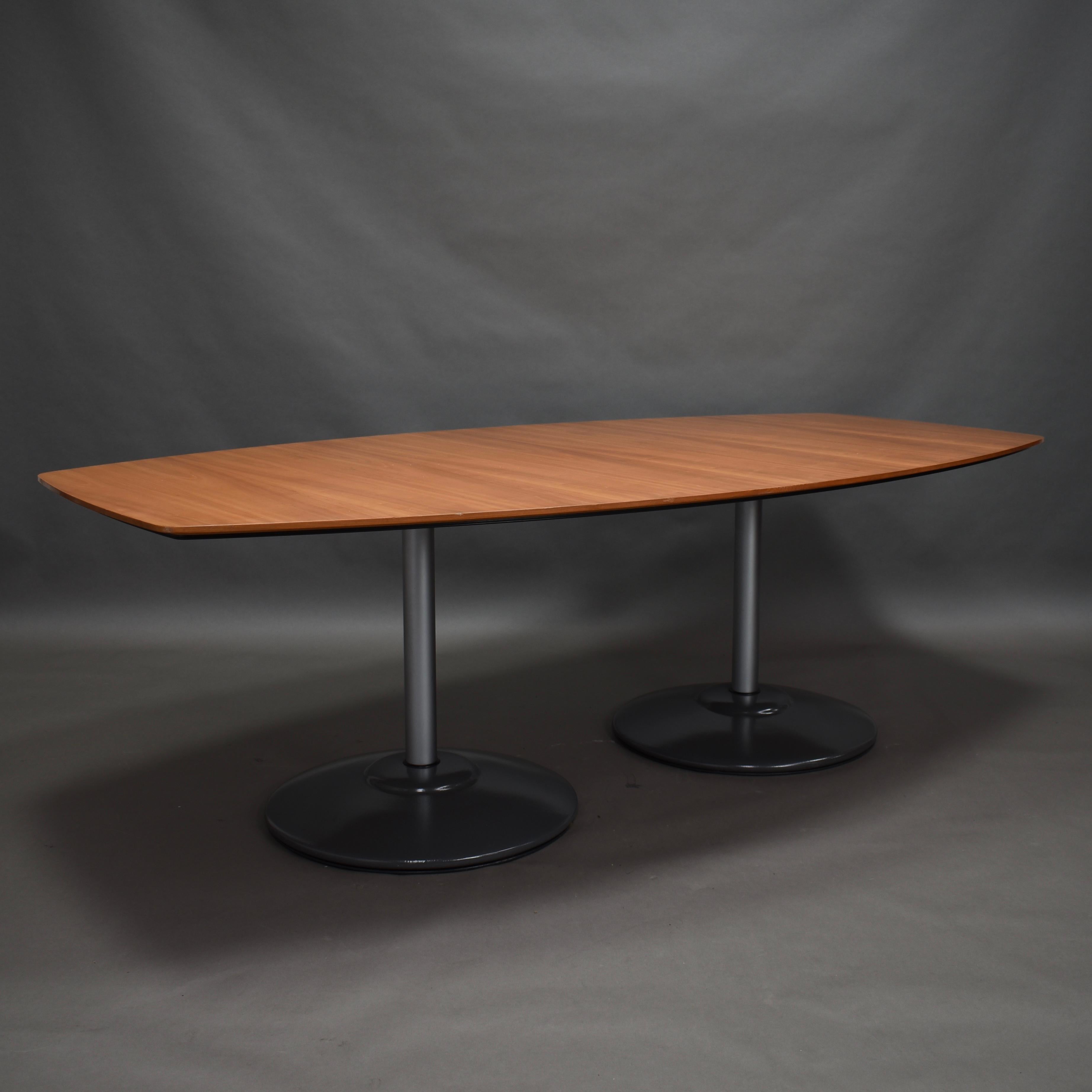 Large Dining / Conference Table by Vico Magistretti for Fritz Hansen In Good Condition In Pijnacker, Zuid-Holland