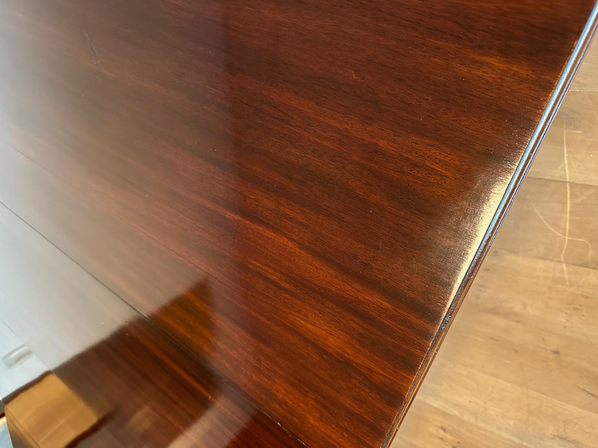 Grande table de salle à manger en vente 2