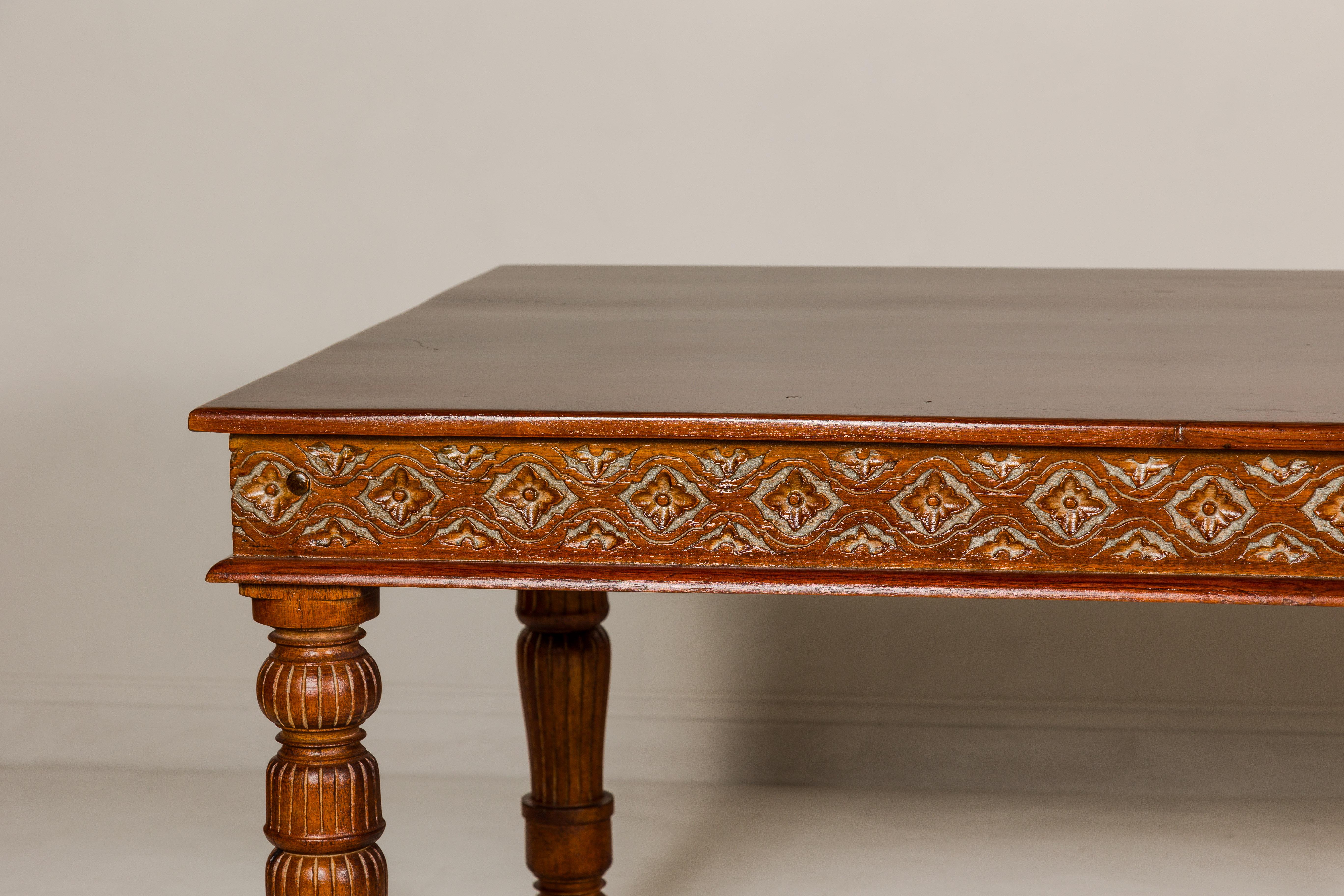 Large Dining Room Table with Carved Apron, Floral Motifs and Turned Legs In Good Condition For Sale In Yonkers, NY