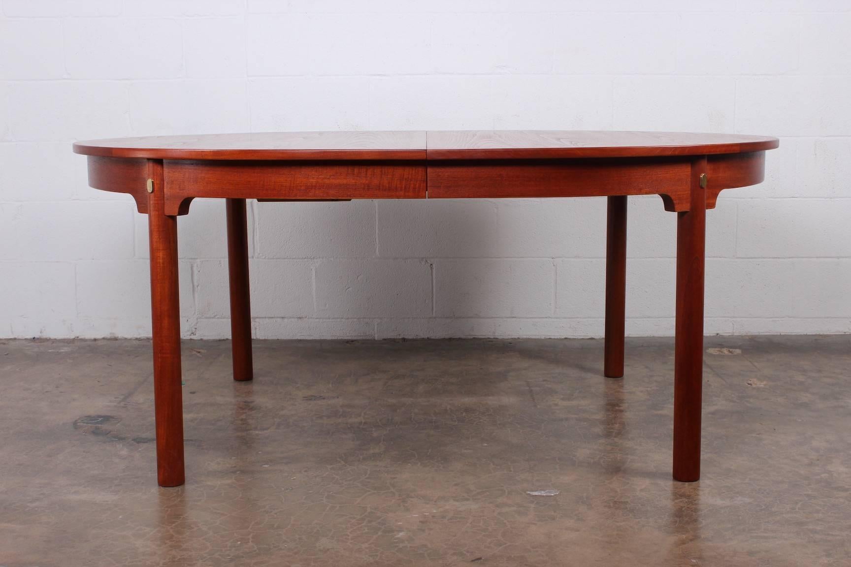 Large Dining Table by Hans Wegner for Johannes Hansen In Excellent Condition In Dallas, TX