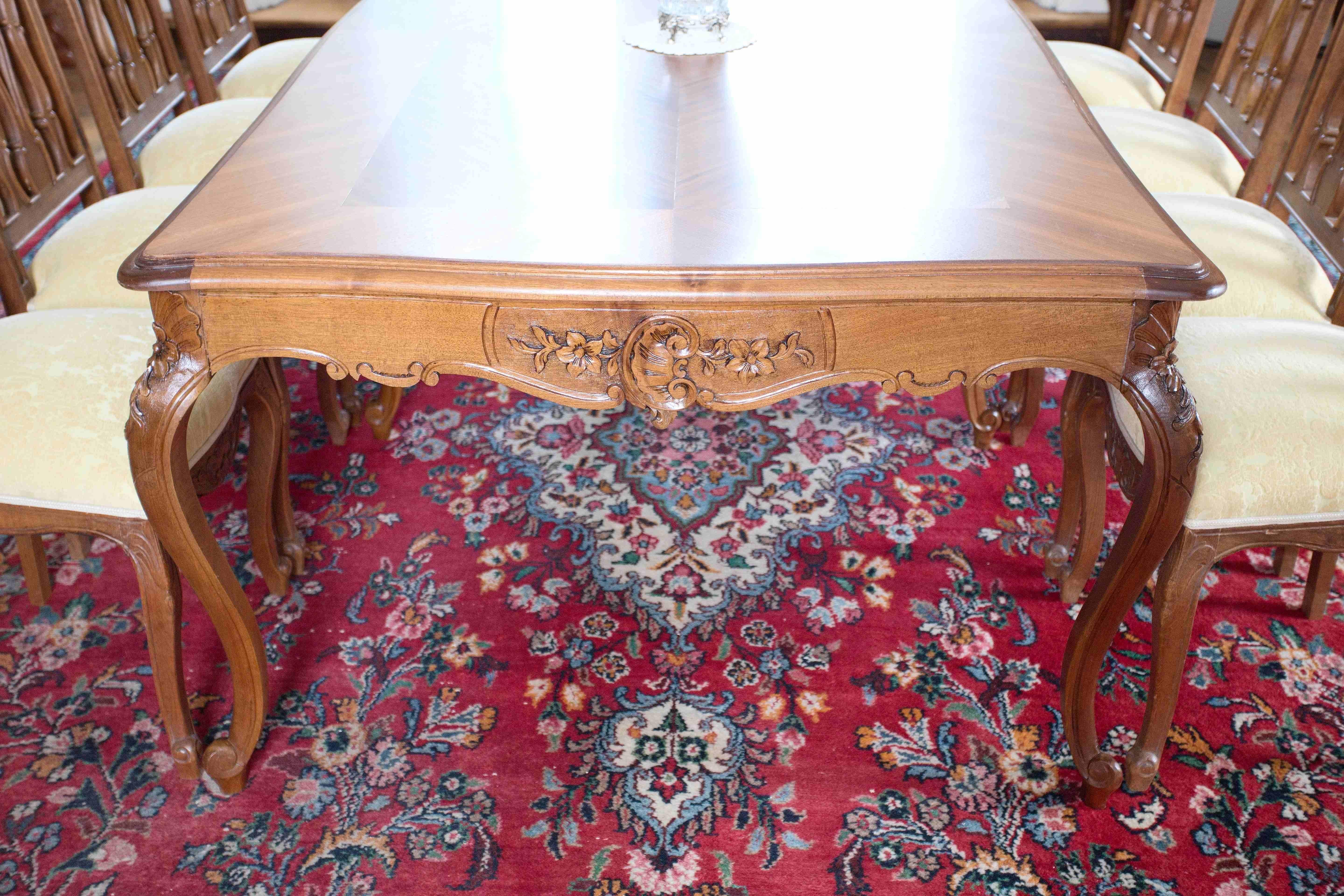 Veneer Large dining table Louis XV For Sale