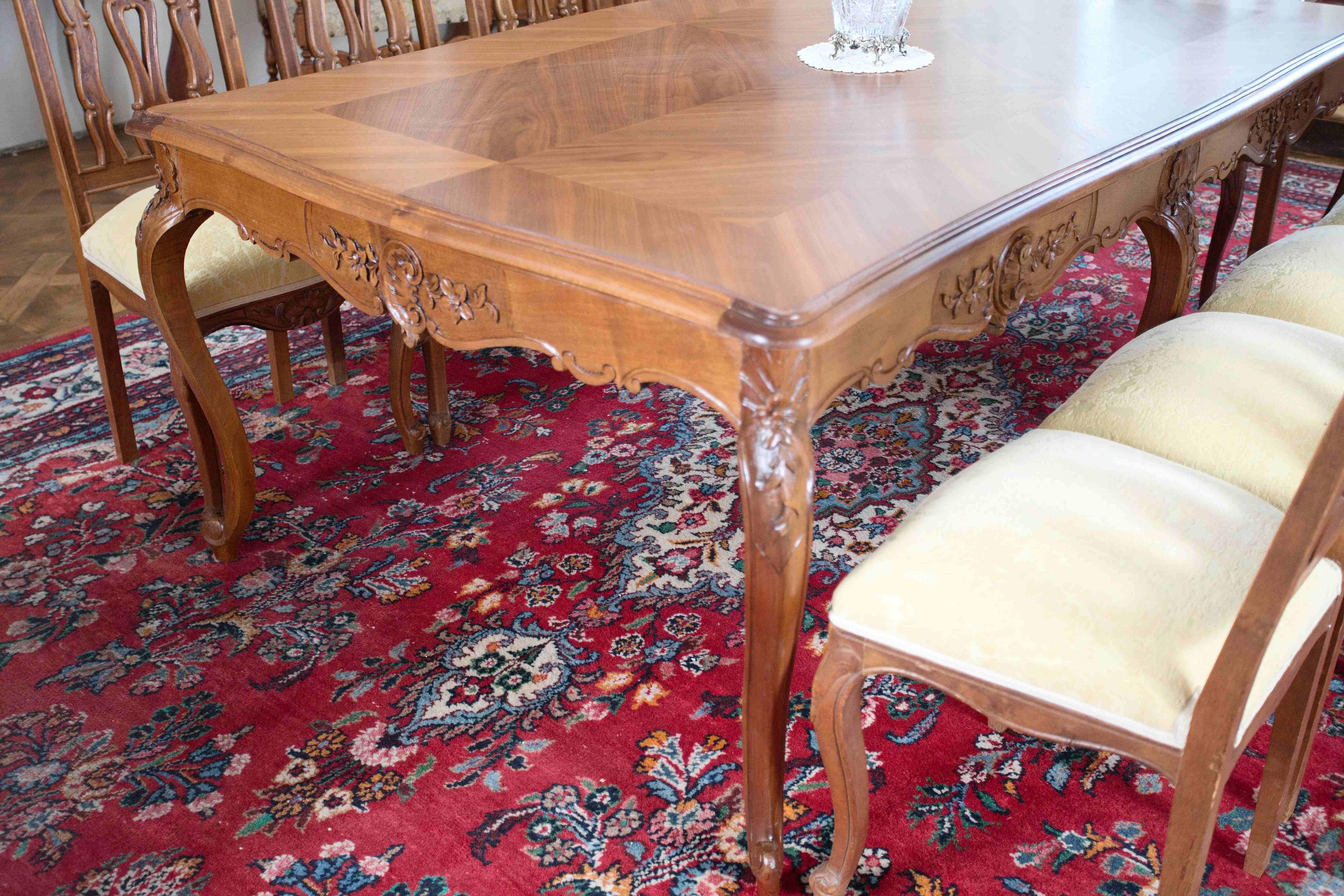 Large dining table Louis XV In Good Condition For Sale In STRAČOV, CZ