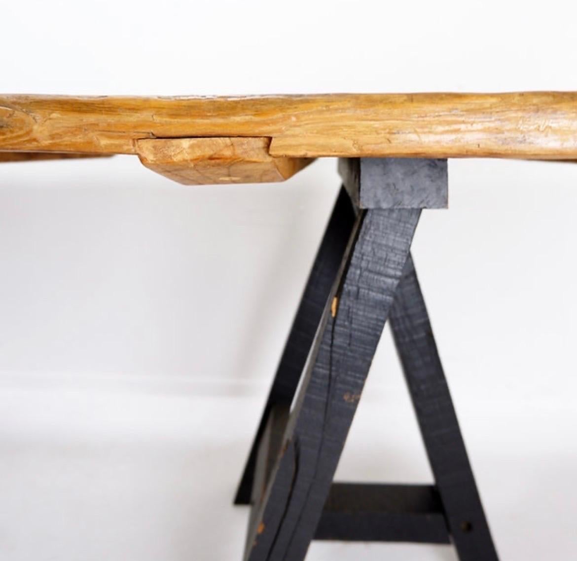 Fin du 20e siècle Grande table de salle à manger à portes en bois montée sur des poignées noires en vente