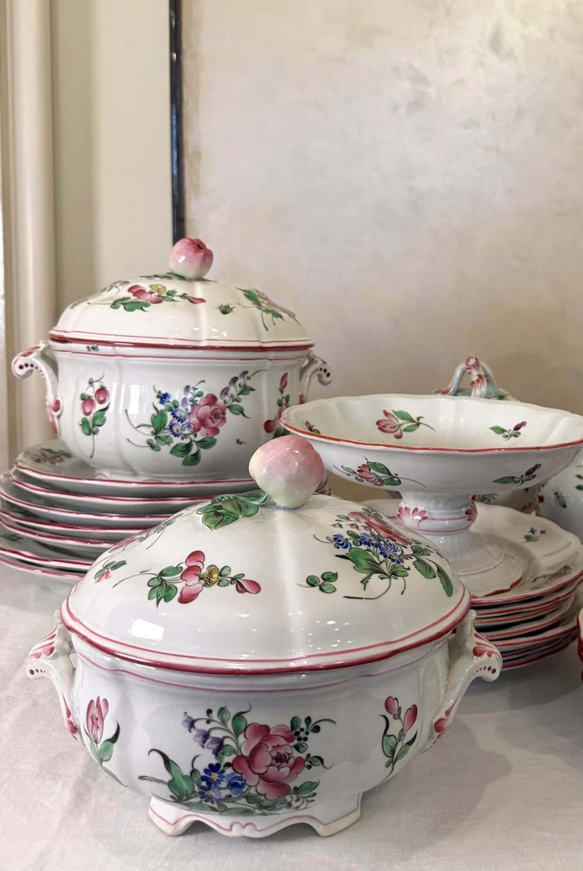 Large Dinnerware Set by Luneville, France, circa 1930 In Good Condition For Sale In New York, NY