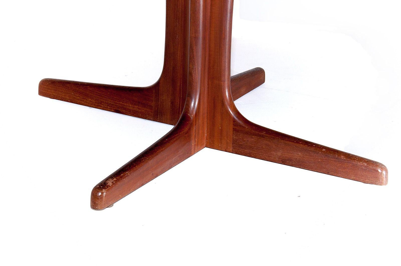Large Dinning Table by Niels Otto Moller, in Teak, Denmark, 1960, Brown Color In Good Condition In Auribeau sur Siagne, FR