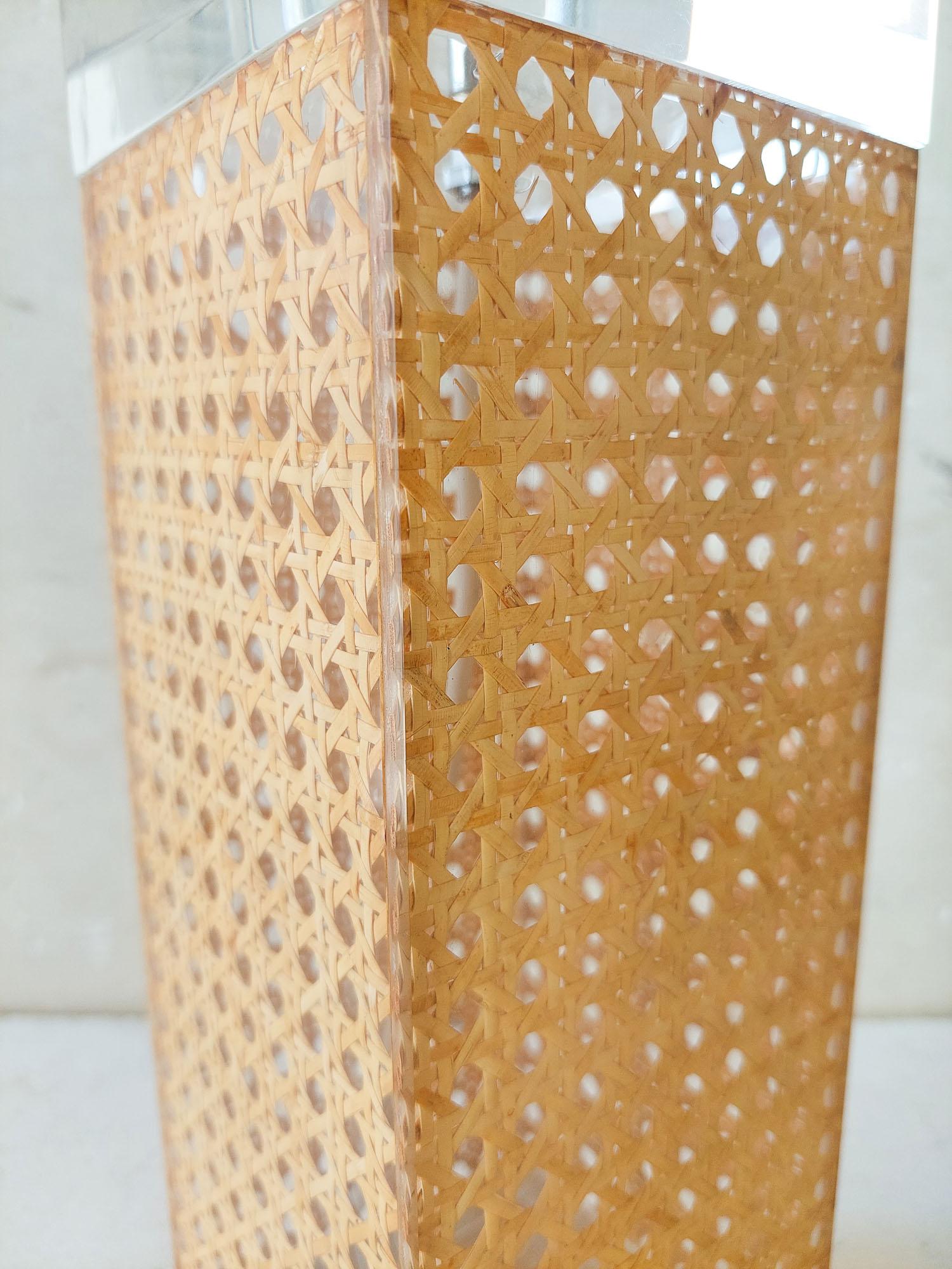 Lámpara de sobremesa grande Dior Homestyle Caña tejida en plexiglás en venta 1