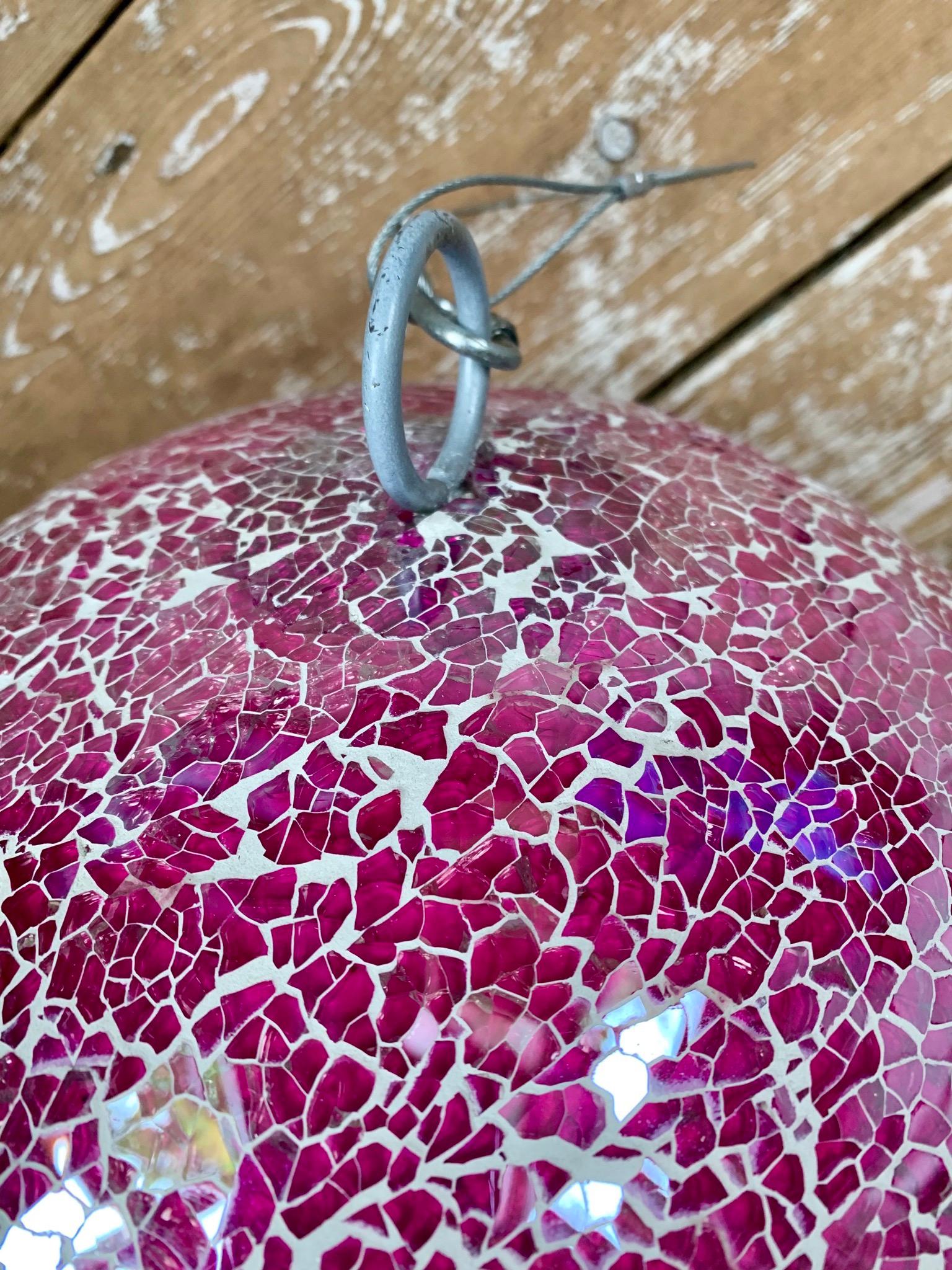 This large glitter ball was used as part of London Christmas tree celebration. It was probably used to adorn the Christmas tree in Trafalgar Square.
These were made especially for this commission.
     