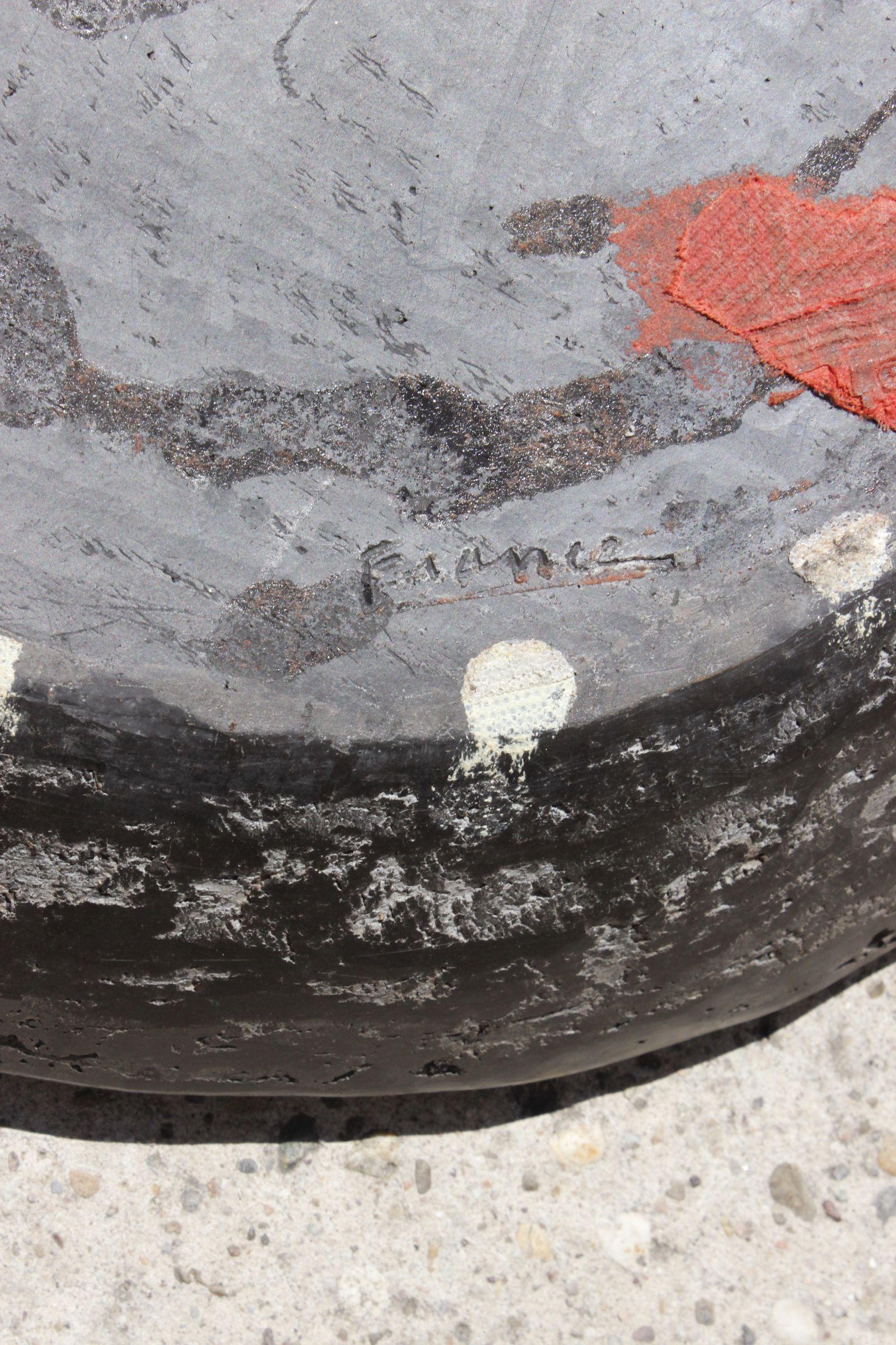 Grand plat en terre cuite fumée et polie par Ariane Mathieu Quéré, France années 1960 2