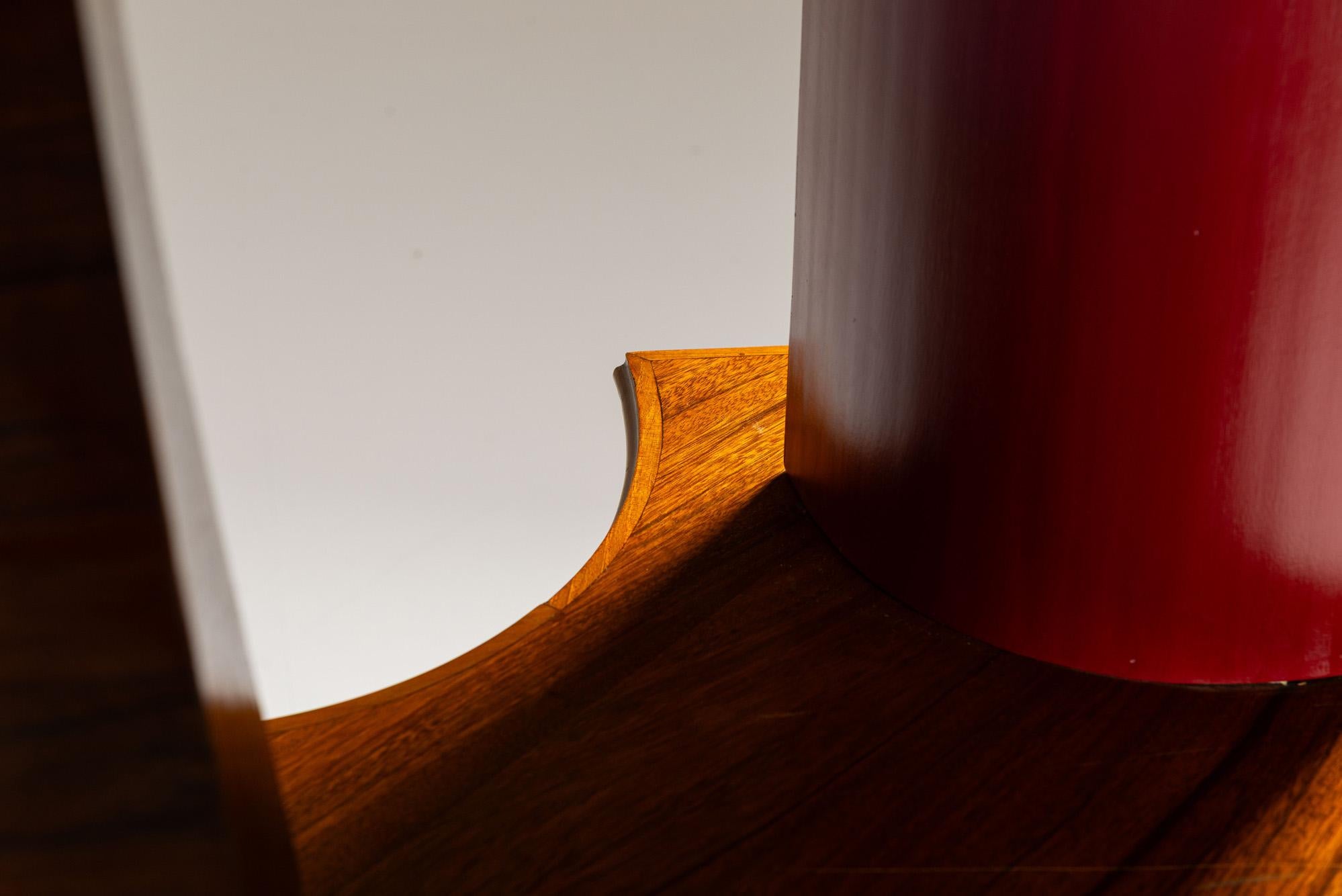 Gran vitrina de madera y laca attr. a Fantoni, Italia ±década de 1950 en venta 4