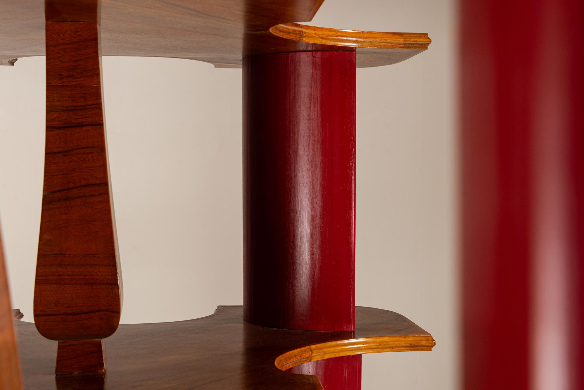 Gran vitrina de madera y laca attr. a Fantoni, Italia ±década de 1950 en venta 8