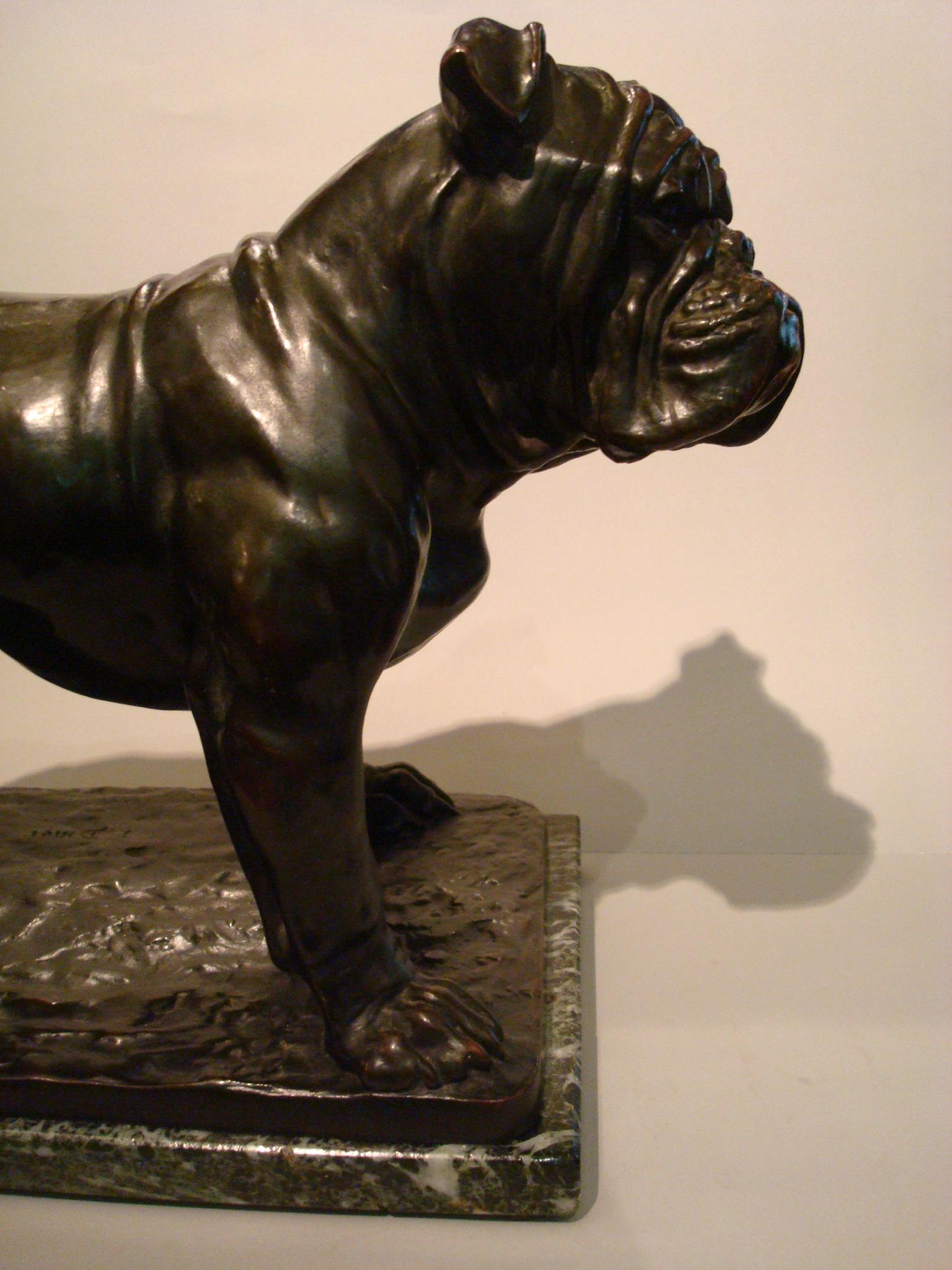 giant bulldog statue