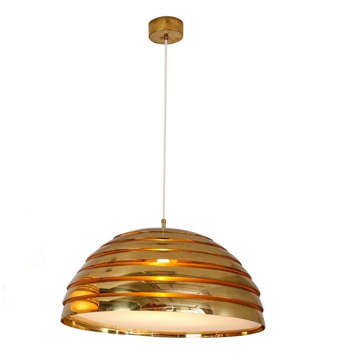 Large multilayered dome pendant lamp with a translucent Lucite diffuser by Florian Schulz for Vereinigte Werkstaette, Germany, circa 1970. 
Perfectly suited for hanging over a large table.
 