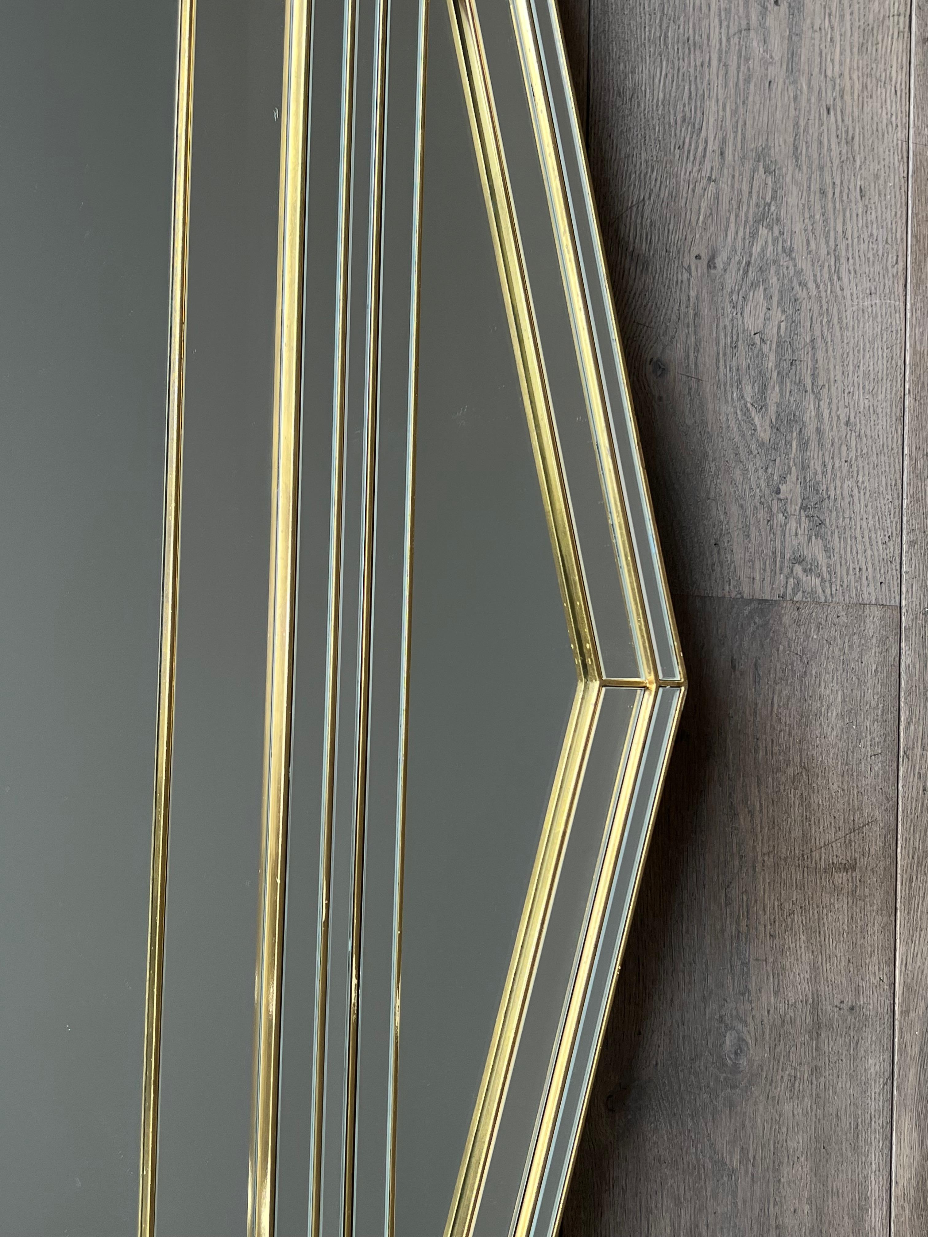 Grand miroir Domus en bois, plexiglas doré et miroirs en vente 9