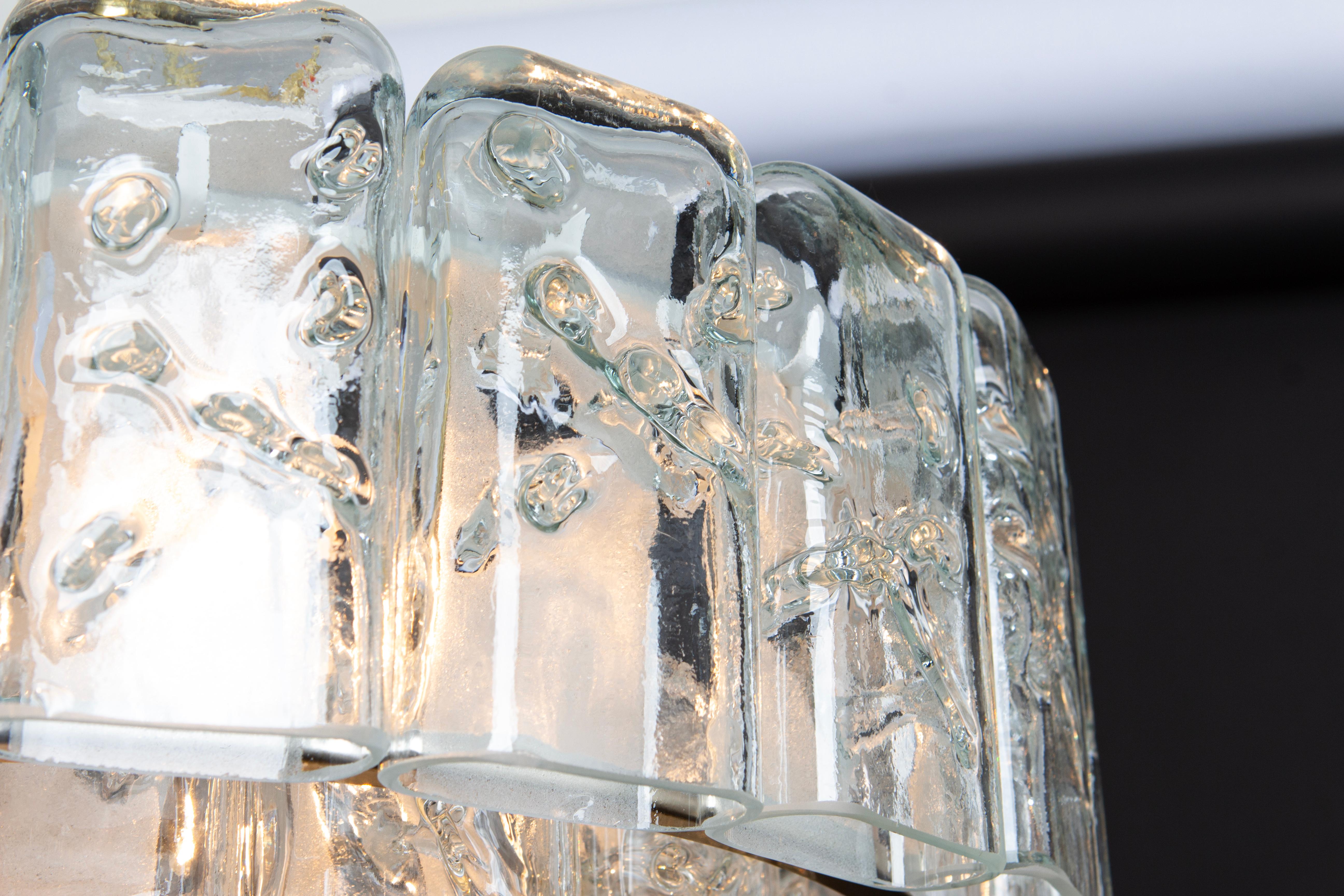 Grand lustre en tubes de verre glacé Doria, Allemagne, années 1960 en vente 2