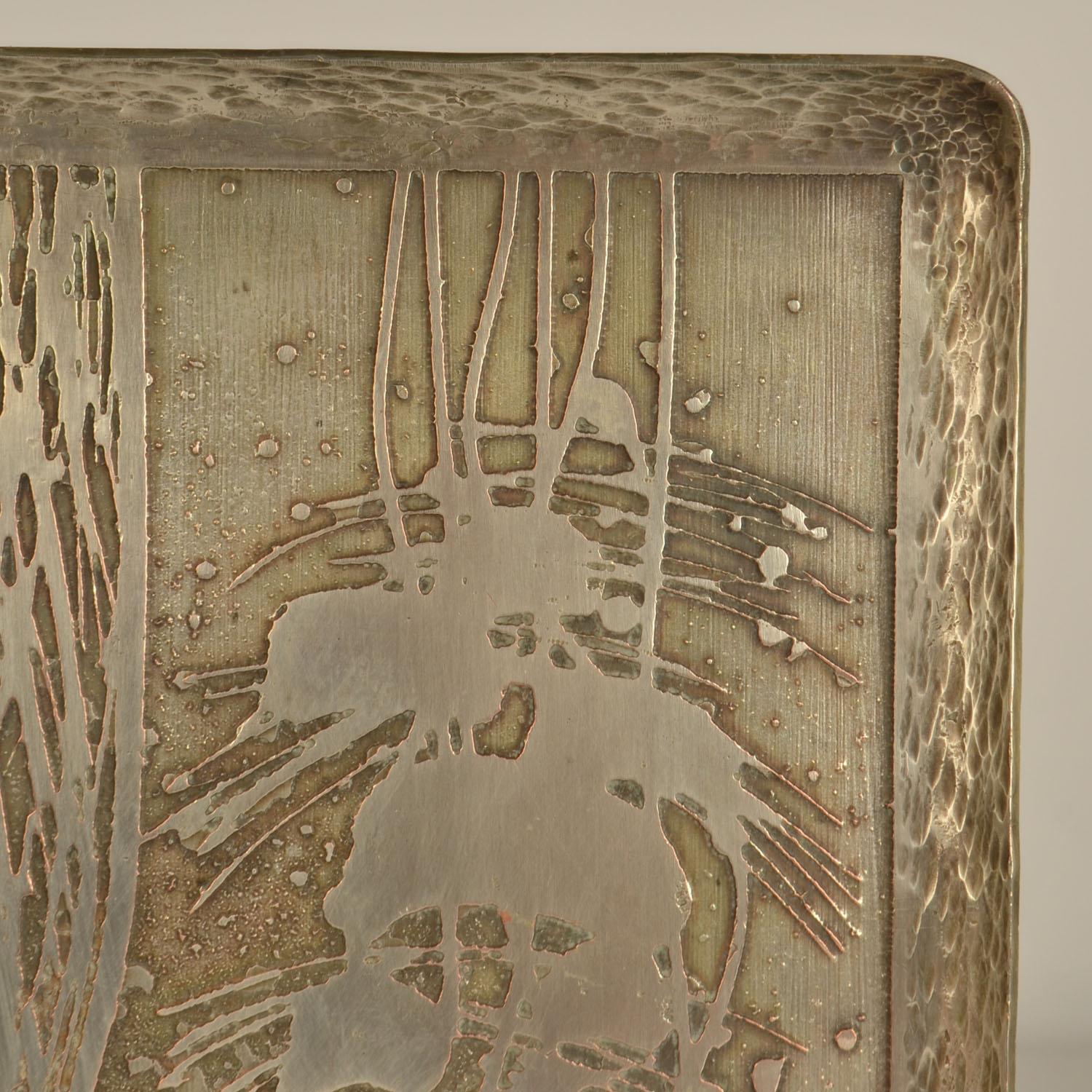 Large Double Door Handles with Etched Silver Plated Texture en vente 2
