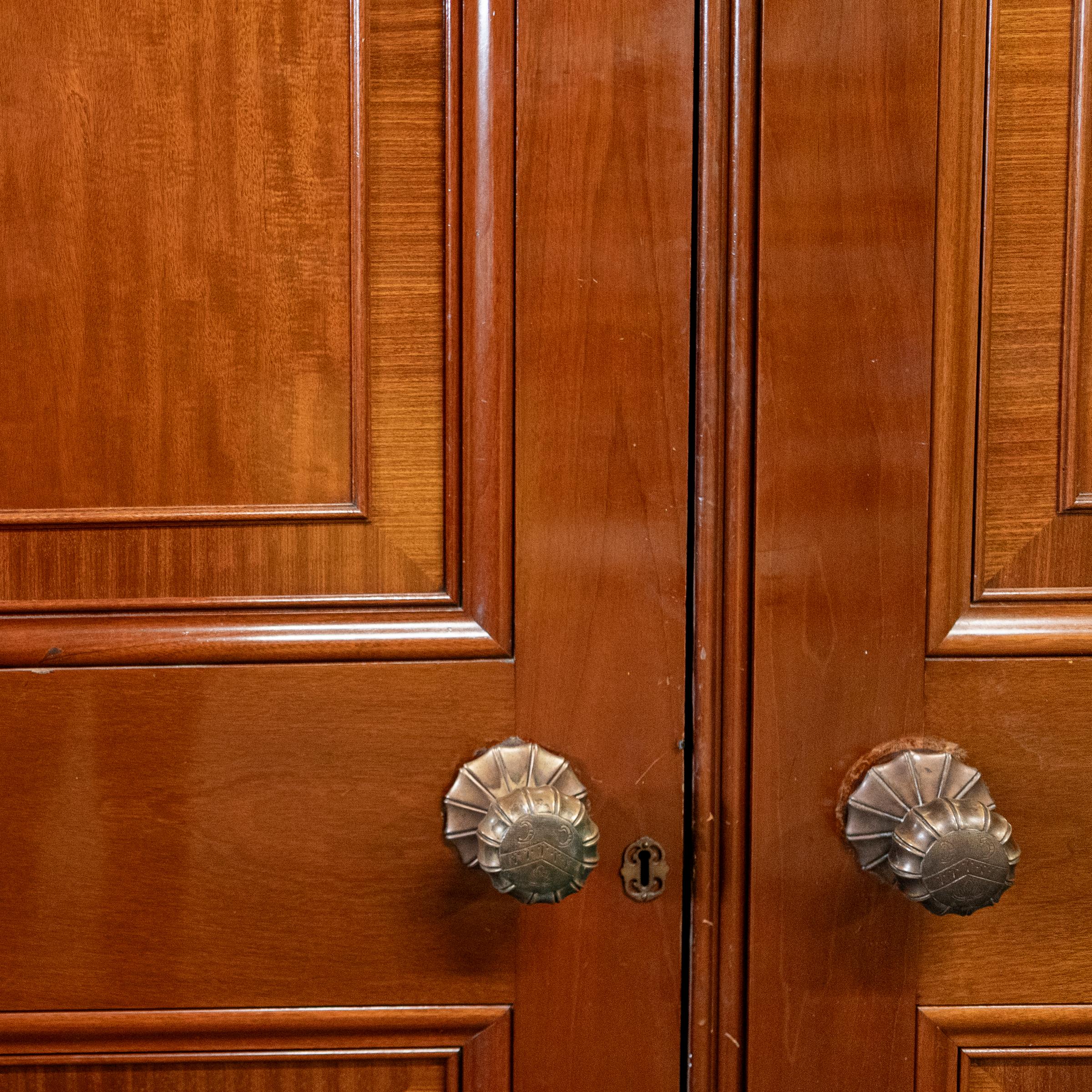 Divisorio per ambienti a due ante di grandi dimensioni  Da Clothworkers' Hall Londra in vendita 4