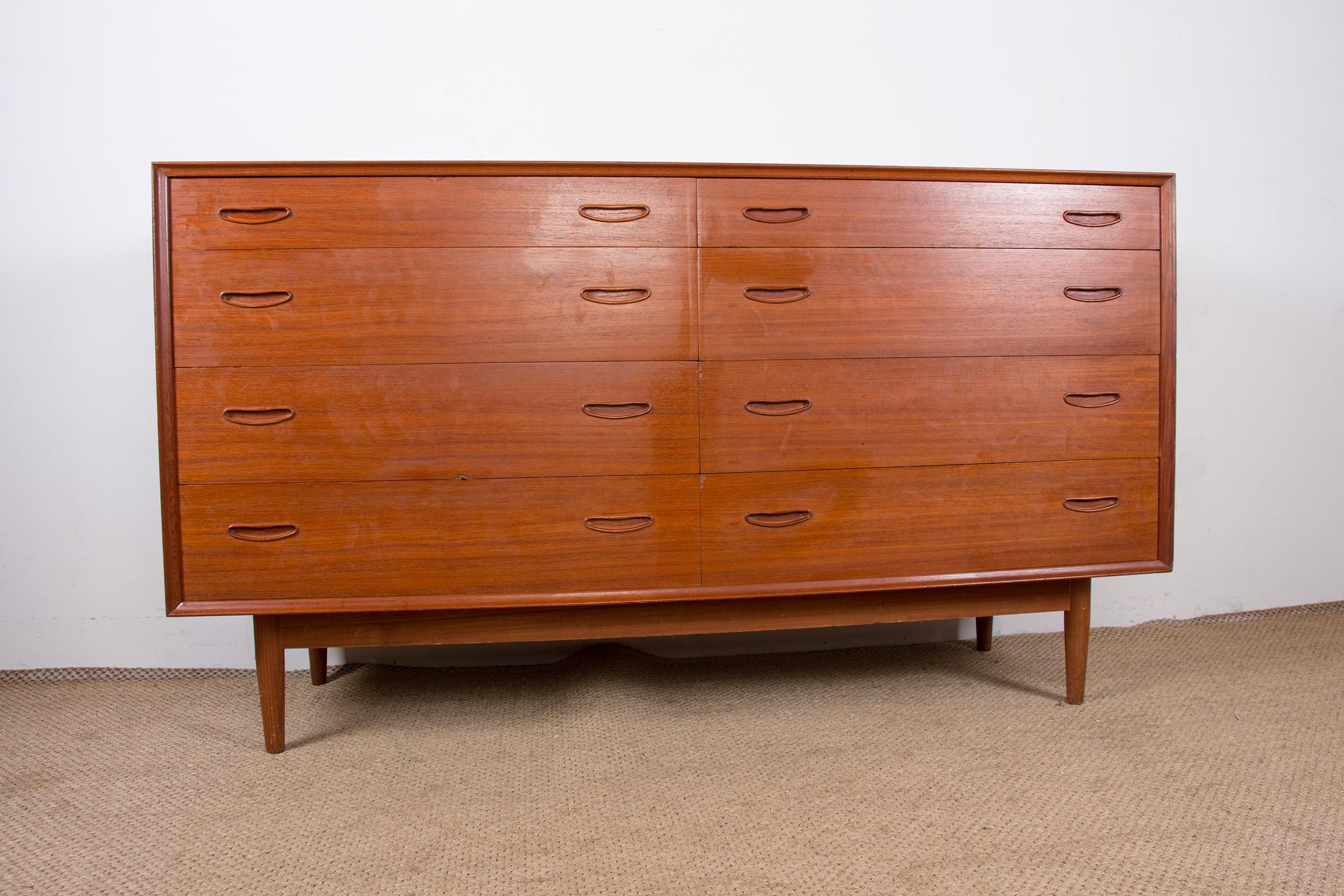 Large Double Dresser, or Danish Sideboard, 8 Drawers, in Teak 1960 In Good Condition In JOINVILLE-LE-PONT, FR