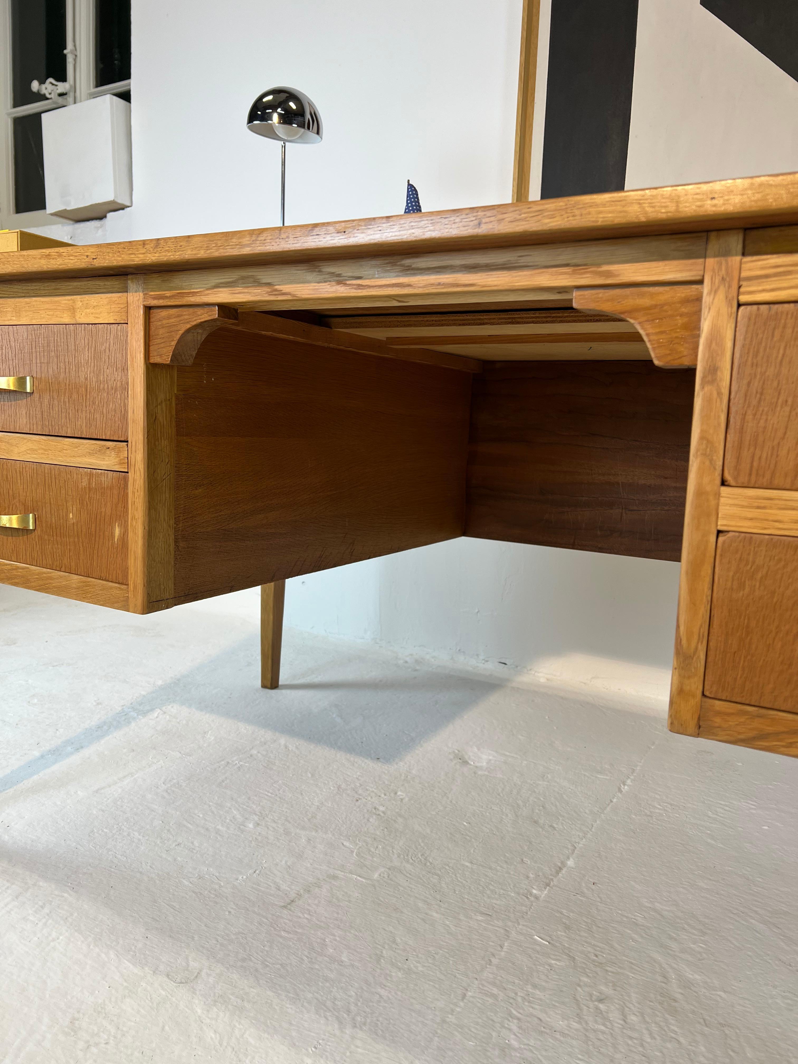 Large Double Face Desk in Oak, 1950's For Sale 2