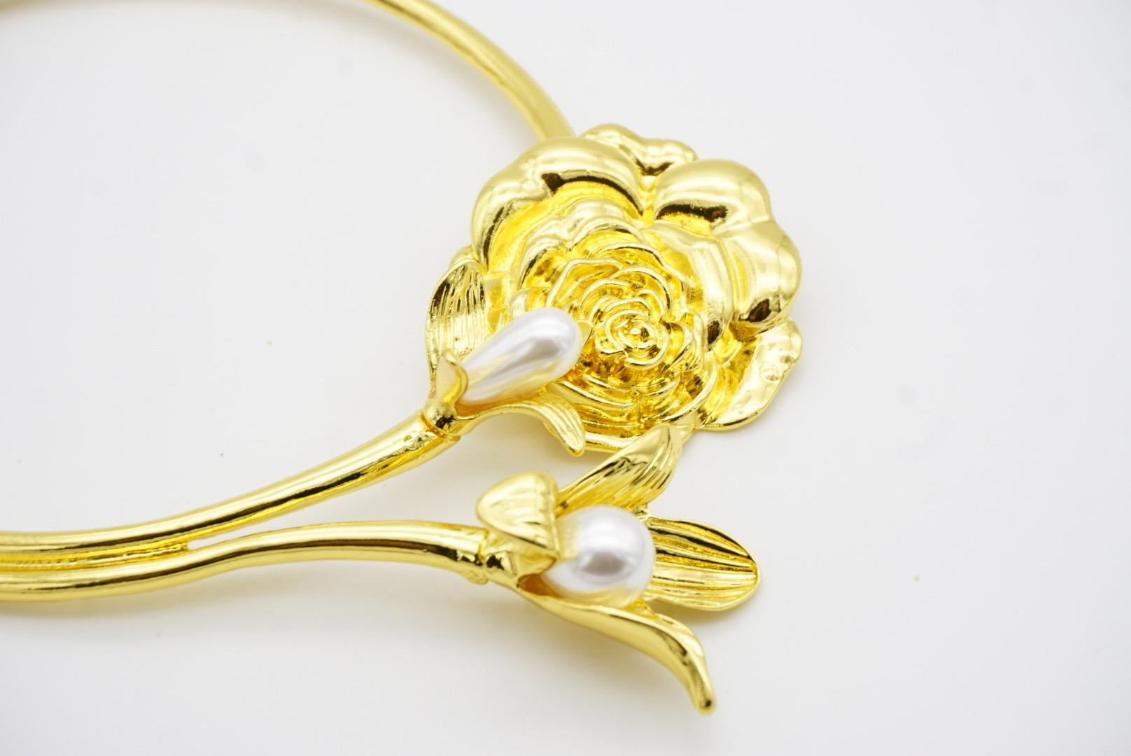 Ciondolo di perle di giglio doppio grande, fiore di camelia, collana elegante, collare e girocollo in vendita 6
