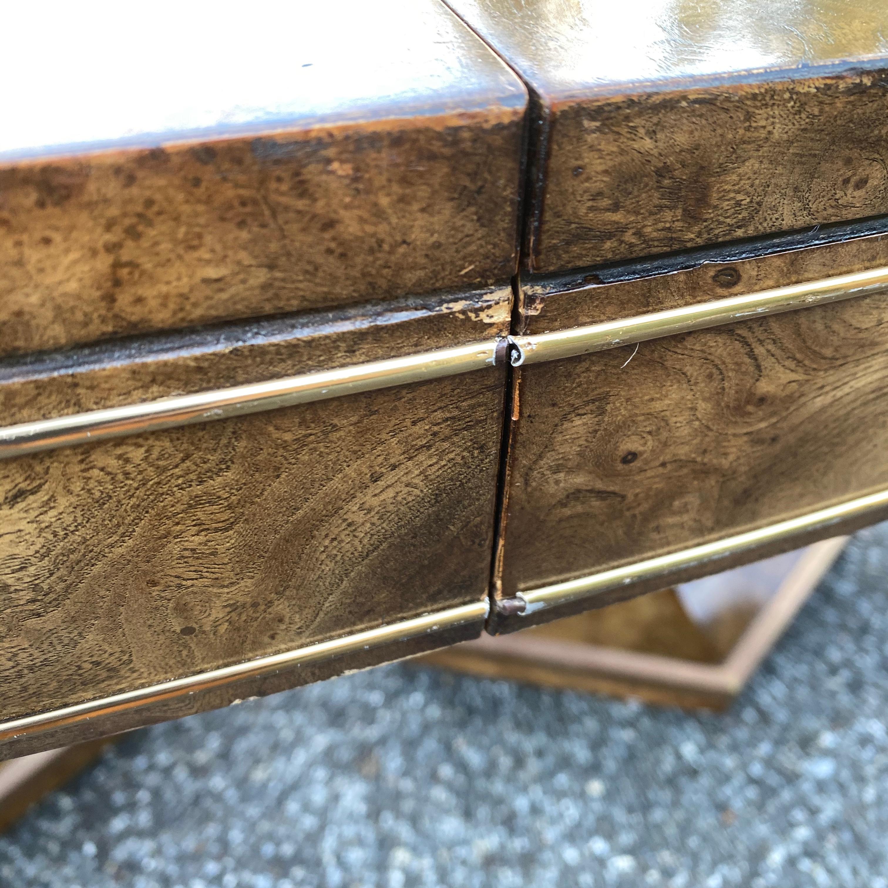 Grande table de salle à manger Mastercraft en bois de broussin et laiton 5