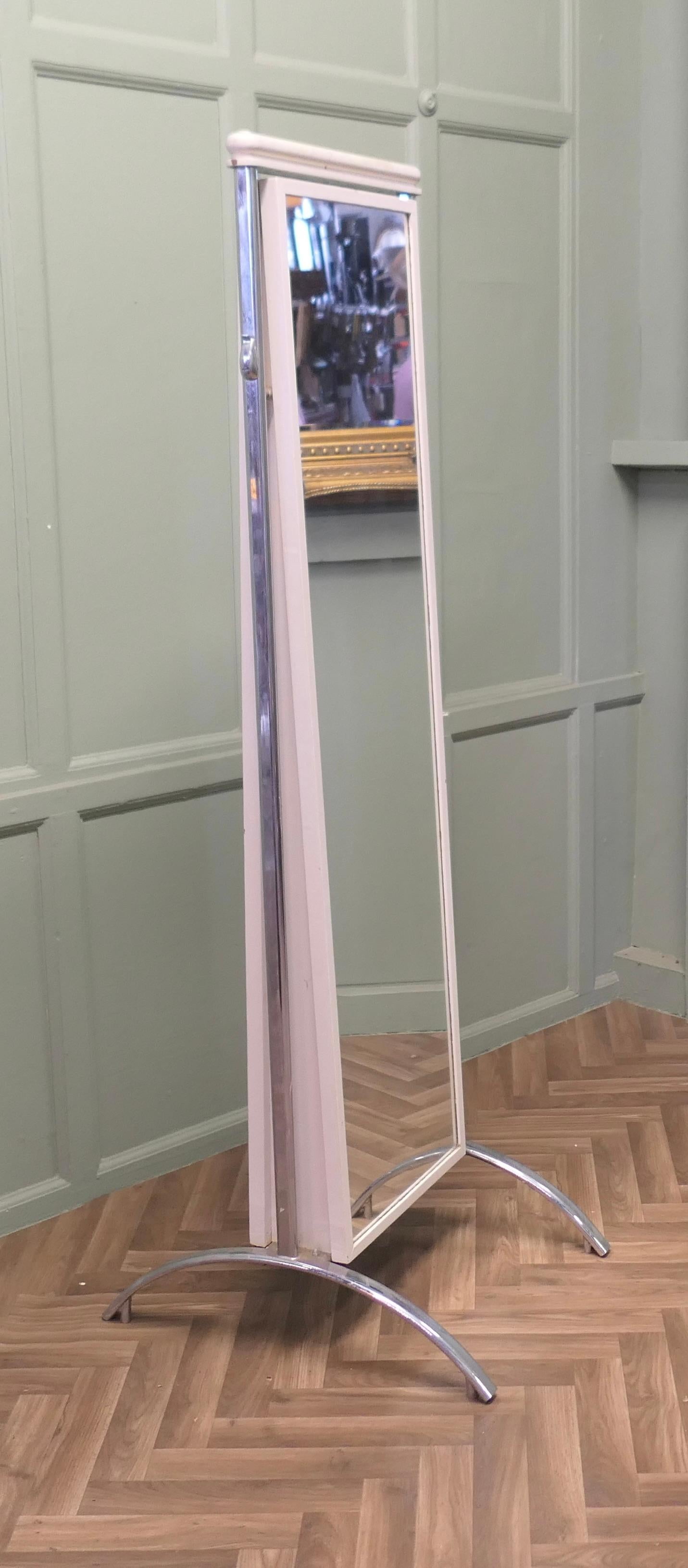 Large Double Sided Full Length Dressing Mirror In Good Condition For Sale In Godshill, Isle of Wight
