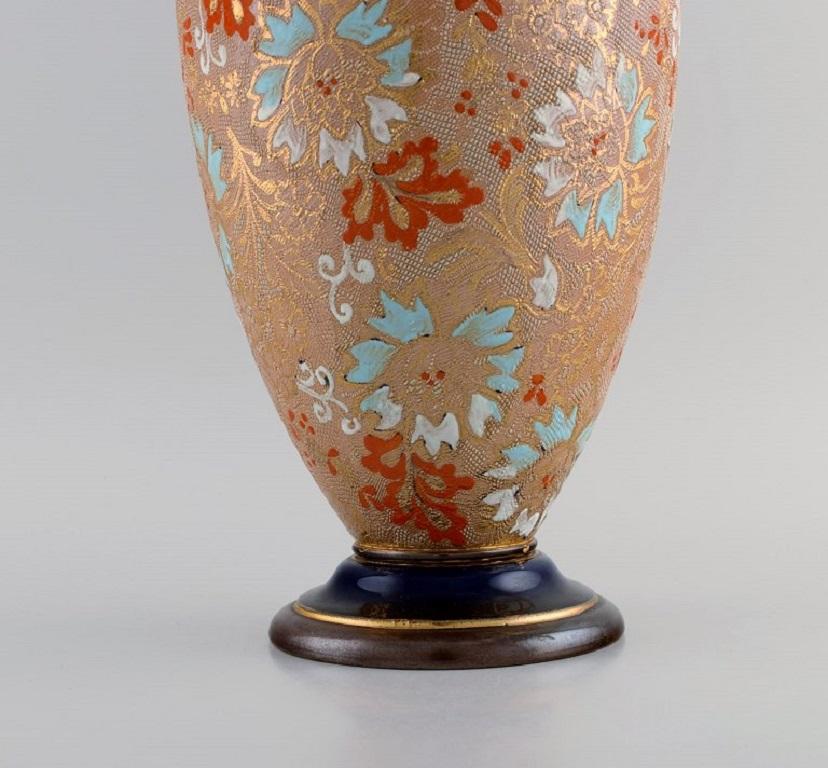 20th Century Large Doulton Lambeth Pottery Vase with Hand-Painted Flowers and Gold Decoration For Sale