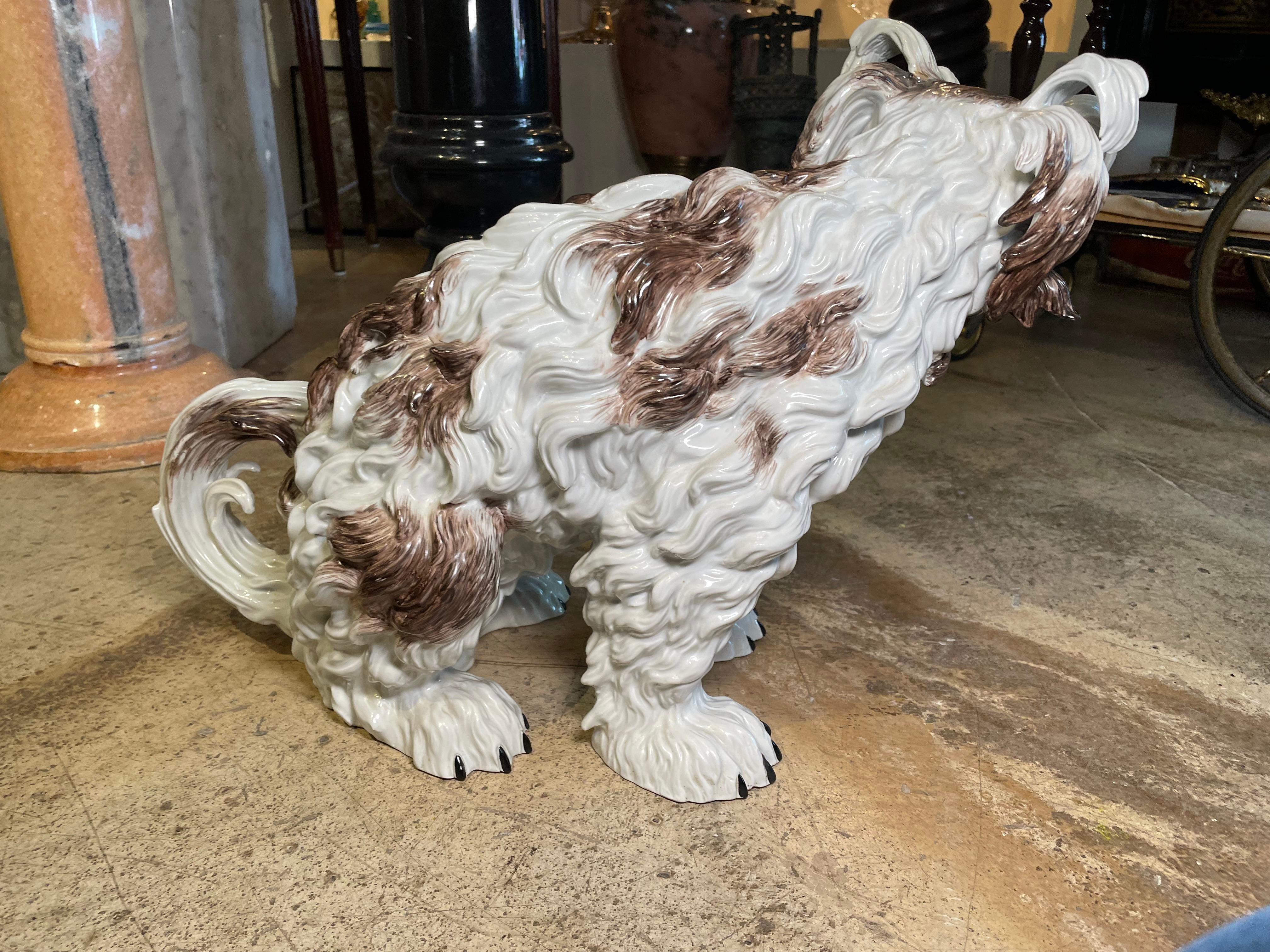 Perro Boloñés Grande de Dresden Porcelain Porcelana en venta