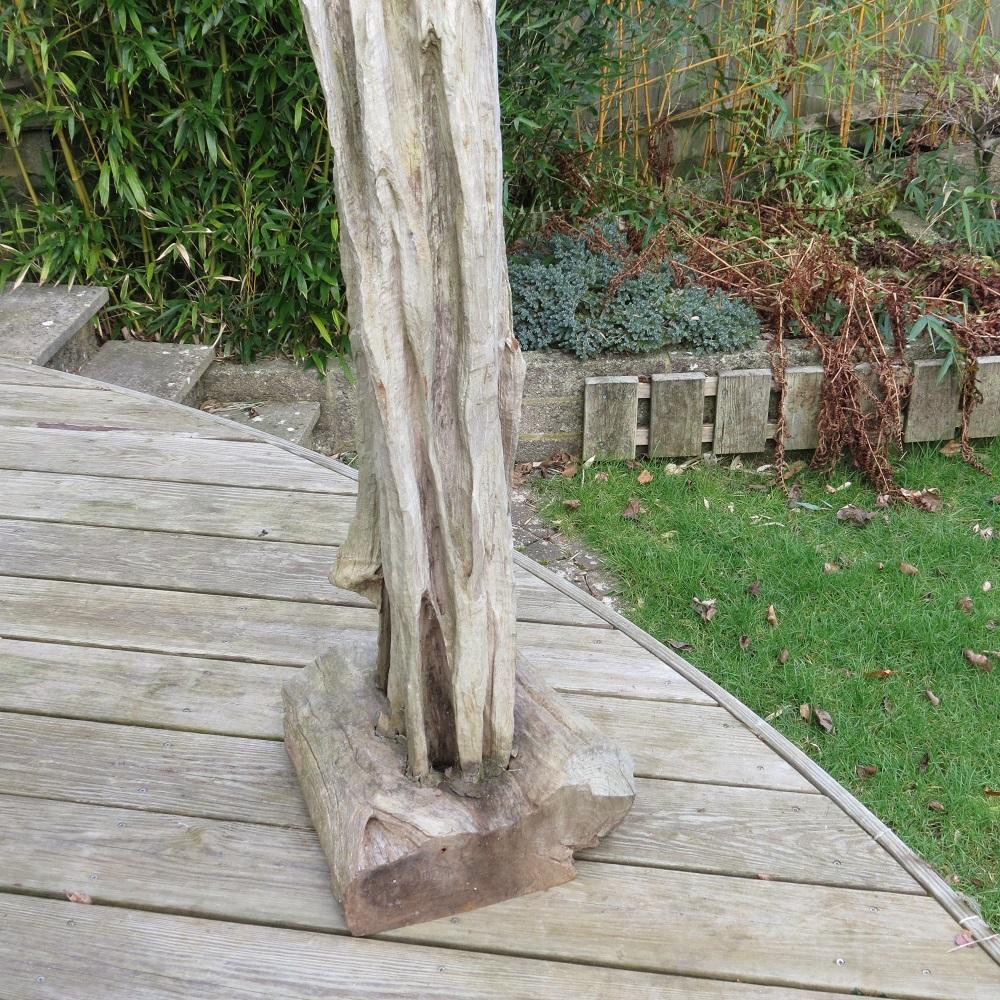 Gran Escultura Brutalista de Madera a la Deriva en venta 9
