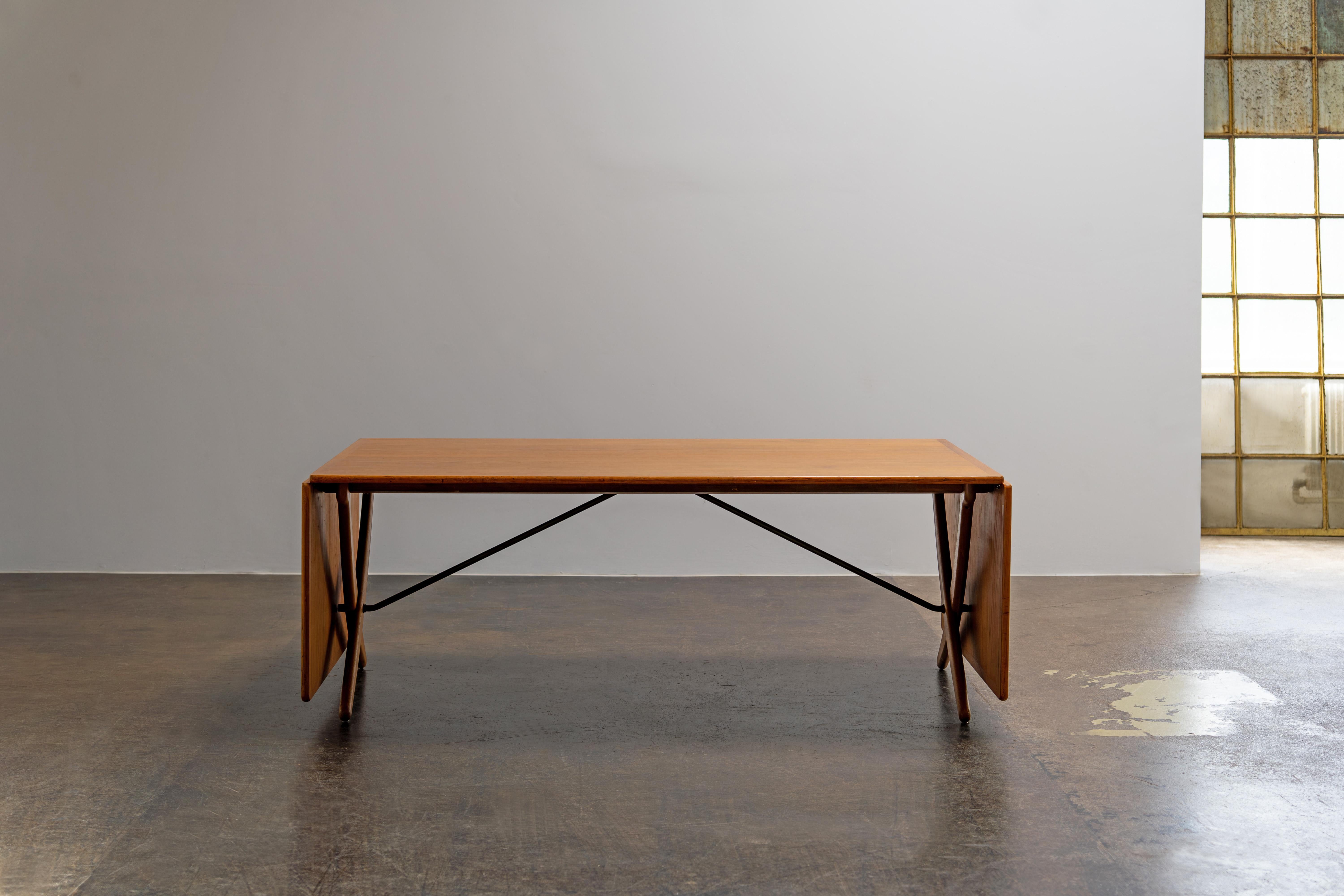 Scandinavian Modern Large Drop Leaf Oak Teak Dining Table AT-314 by Hans J. Wegner Denmark, 1960s