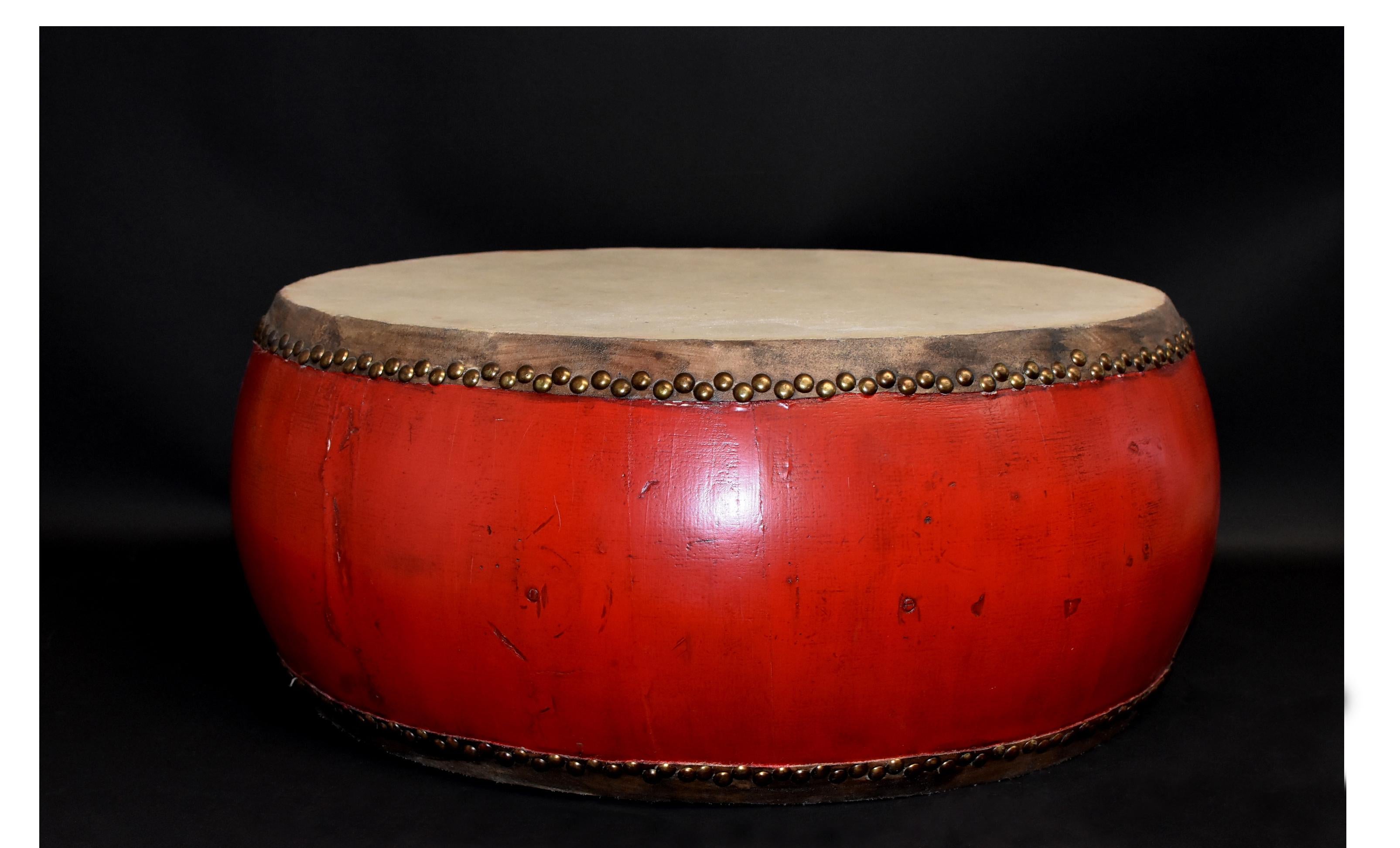 Grand tambour laqué rouge 26 pouces Bon état - En vente à Somis, CA