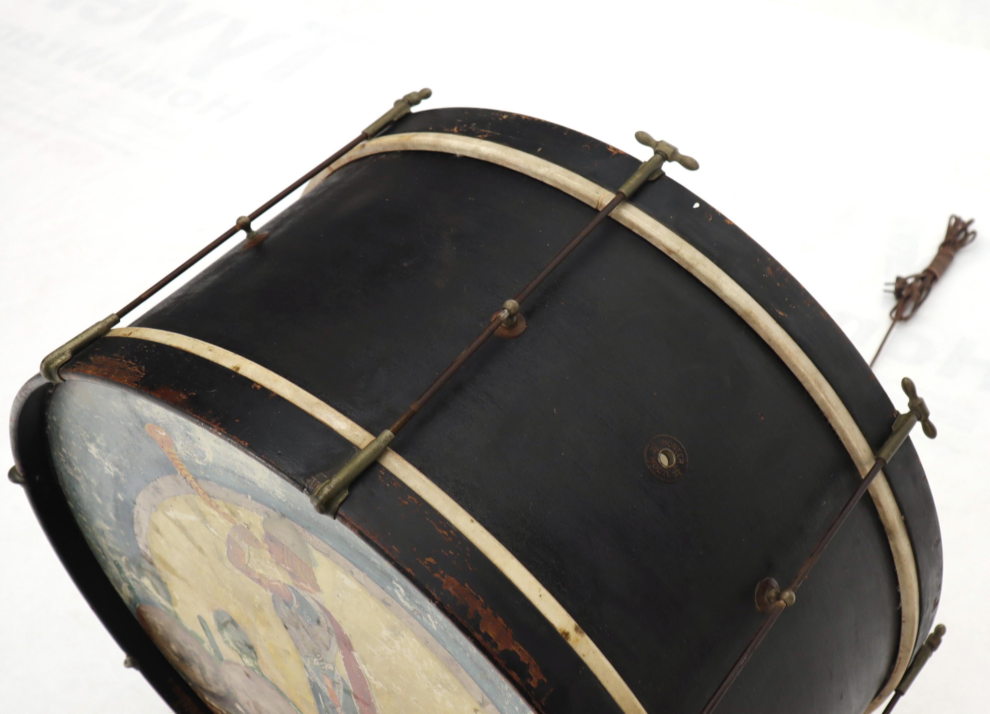 20ième siècle Grand luminaire à tambour peint et converti en lampe en vente