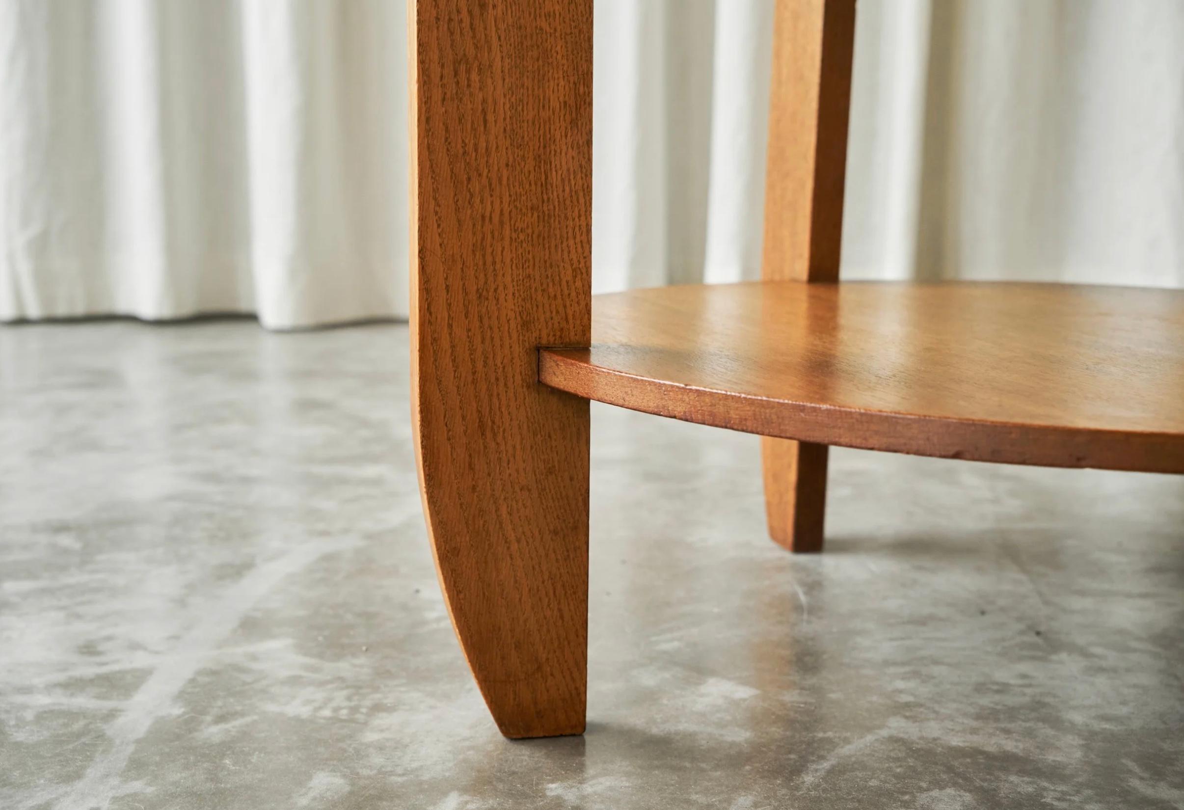 Grand centre hollandais, table d'appoint ou table de guéridon en chêne massif années 1940 en vente 3