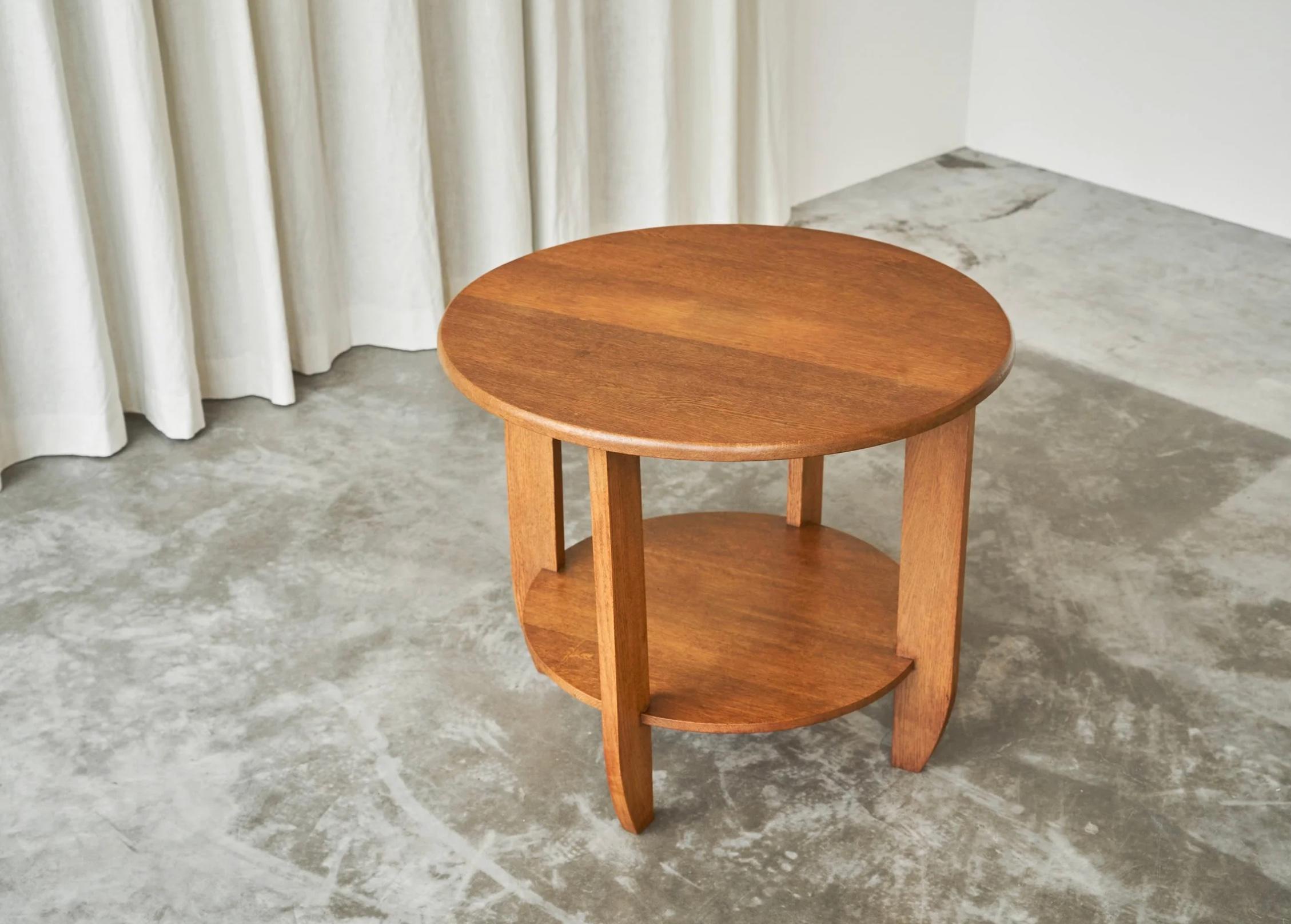 Grand centre hollandais, table d'appoint ou table de guéridon en chêne massif années 1940 en vente 1