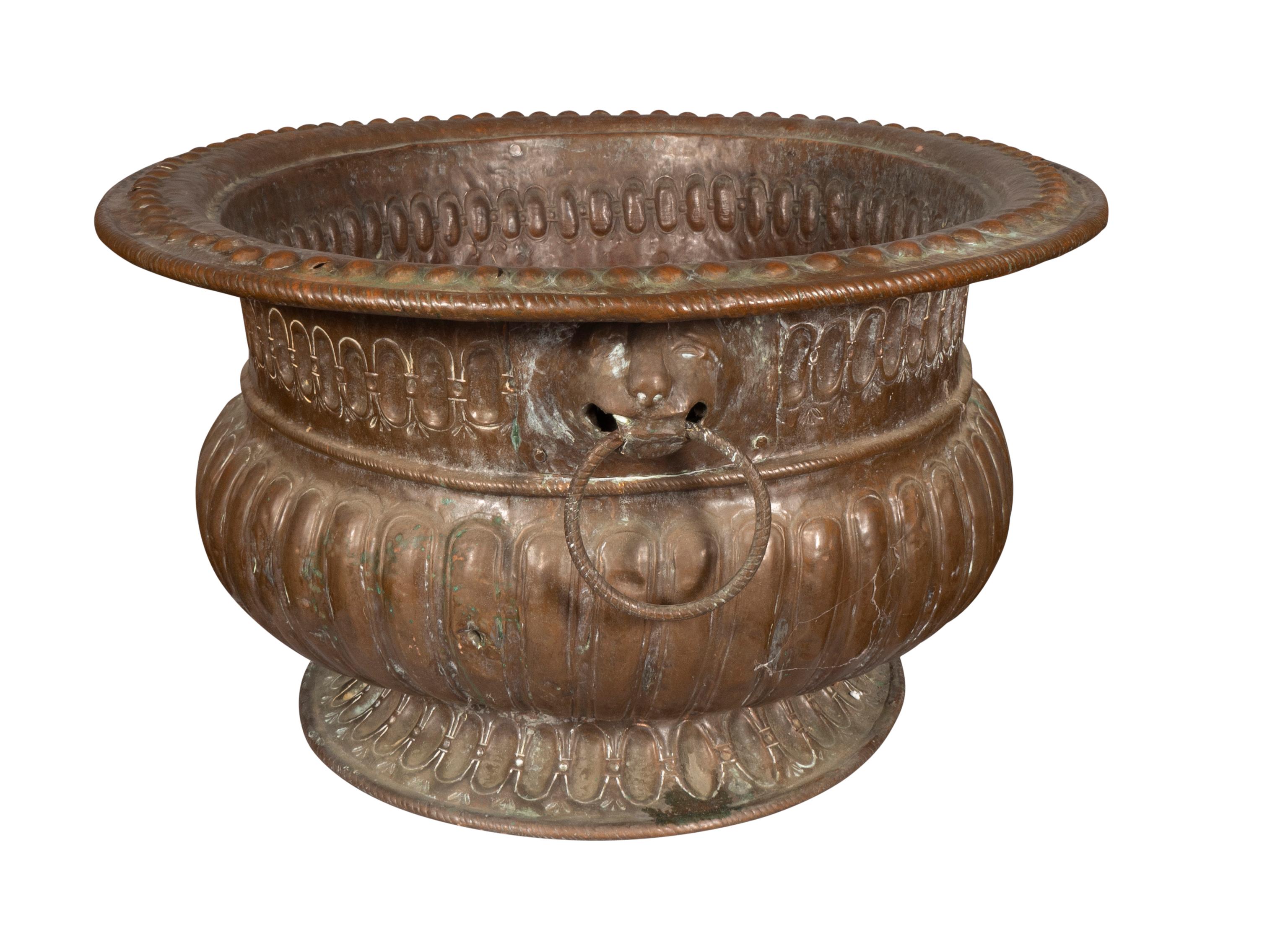 Large Dutch Copper Jardiniere In Good Condition For Sale In Essex, MA