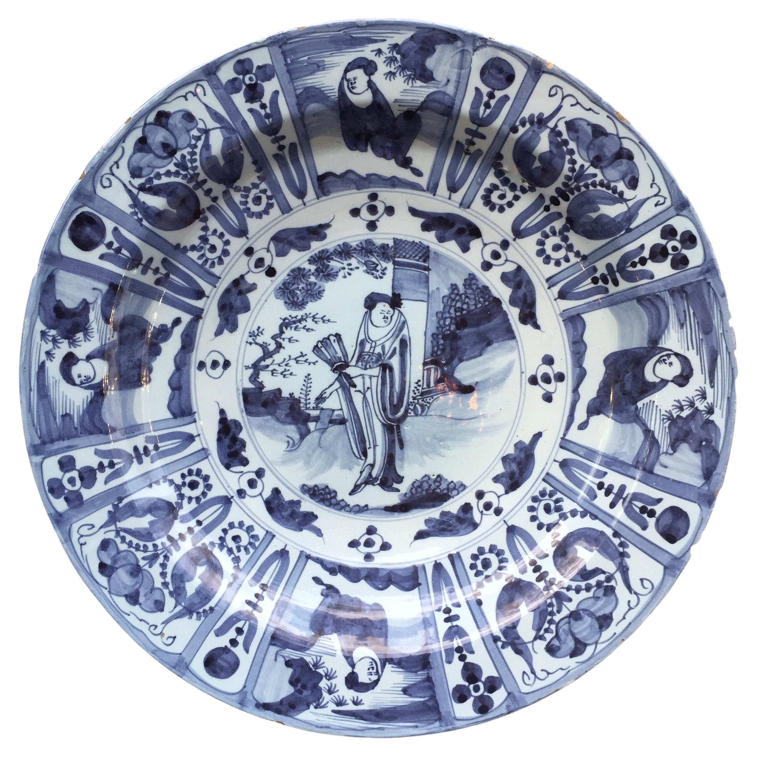 Large Dutch Delft Charger with Chinoiserie Decor in Wanli Style, 17th Century For Sale