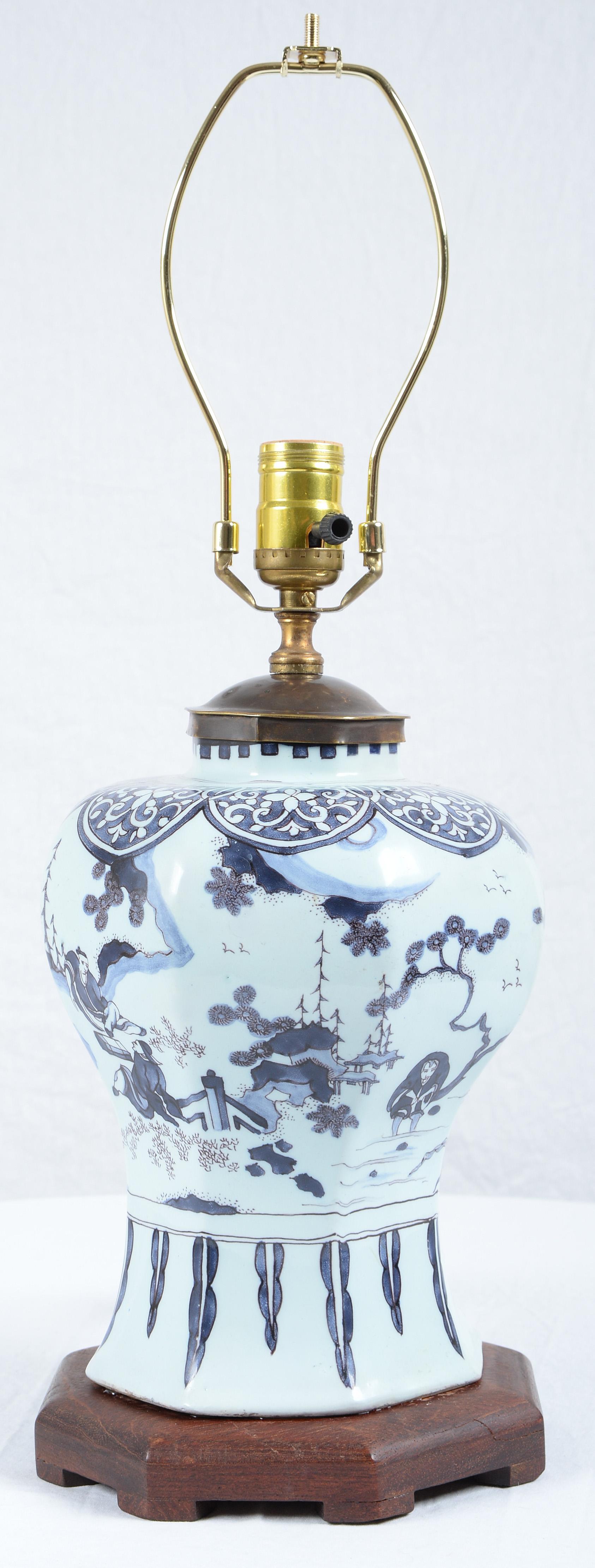 Large Dutch Delft Faience Blue and White Chinoiserie Baluster Lamp  For Sale 1