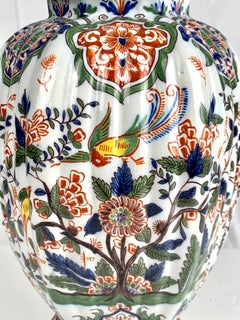 Großes niederländisches Delfter Kaminsimsgefäß, farbenfrohes 19. Jahrhundert, hergestellt, um 1880