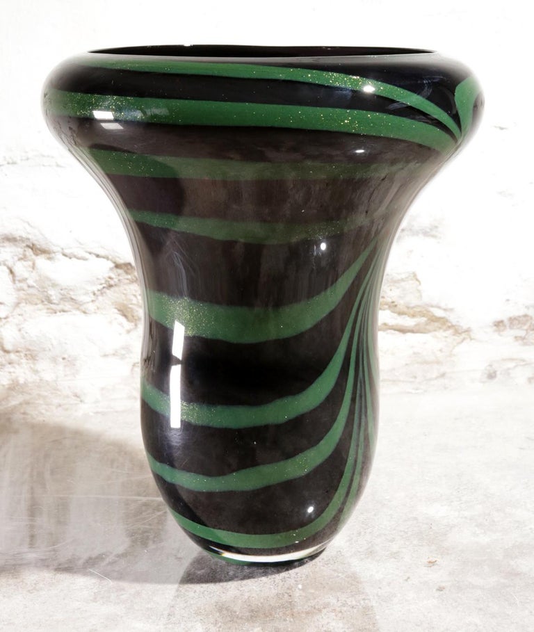 Hand-Crafted Large Dutch Design Vilma Henkelman, UNICA Leerdam Art Glass Vase, 1989 For Sale