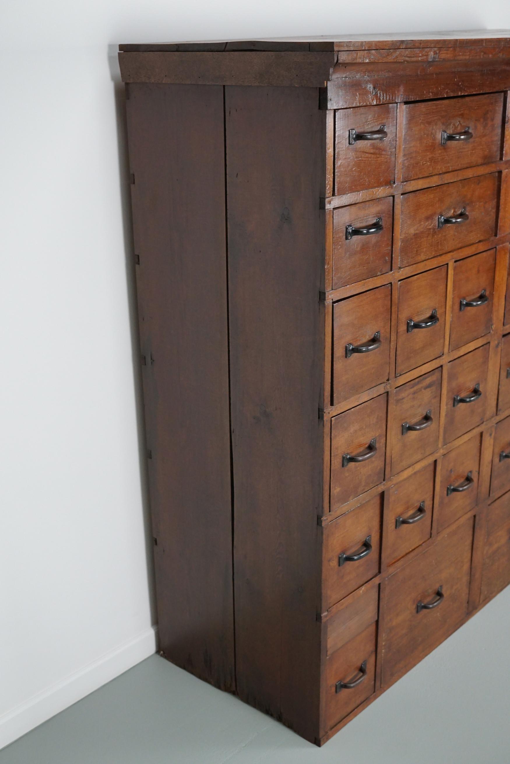 Large Dutch Industrial Pine Apothecary / Workshop Cabinet, circa 1950s For Sale 10