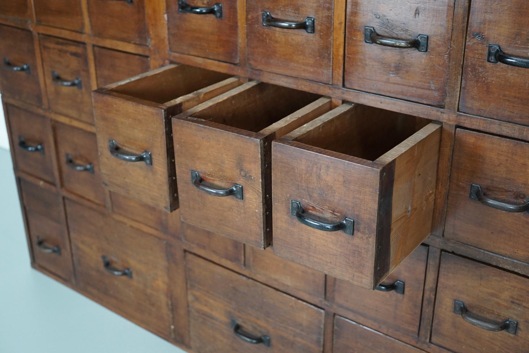 Large Dutch Industrial Pine Apothecary / Workshop Cabinet, circa 1950s For Sale 14