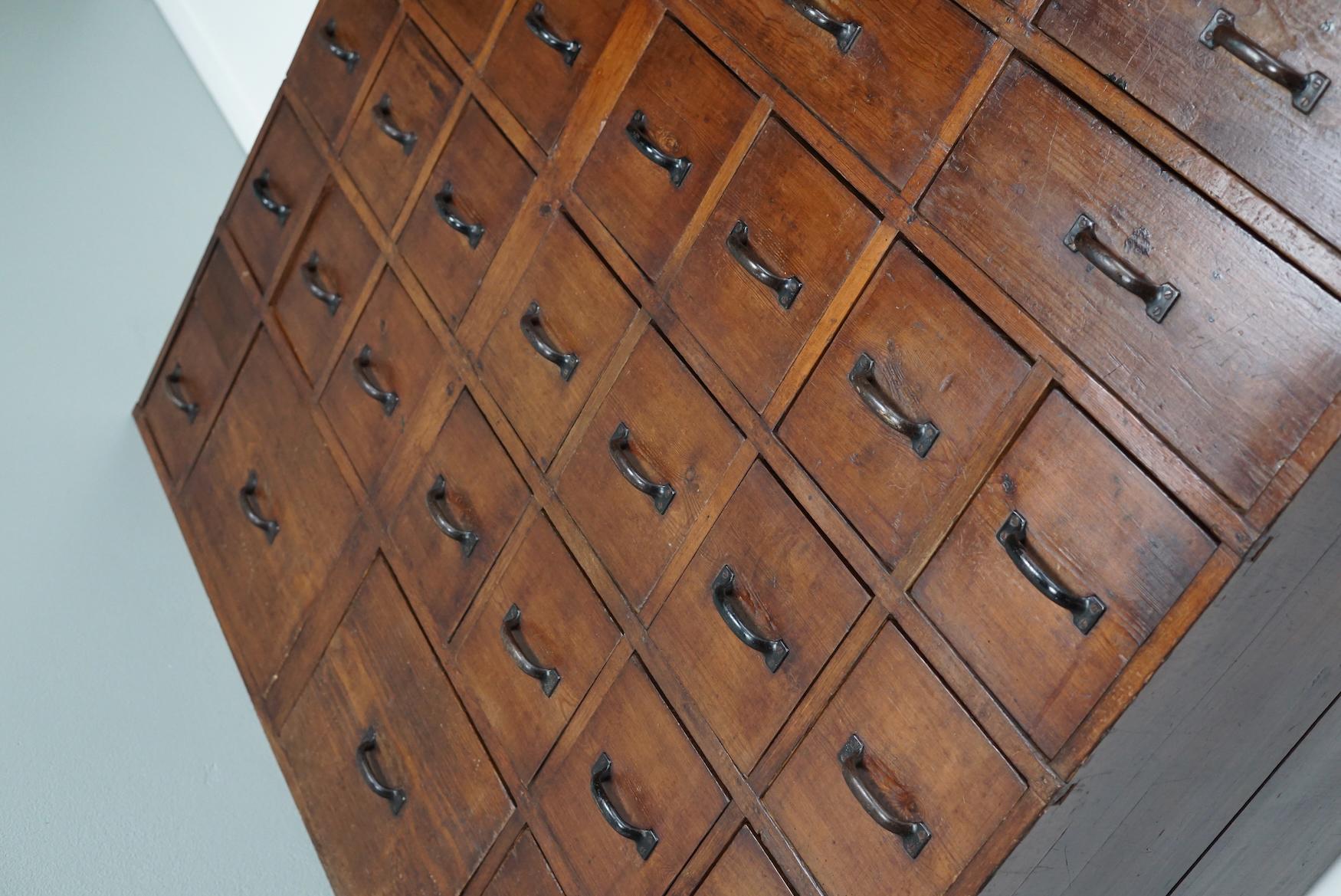 Large Dutch Industrial Pine Apothecary / Workshop Cabinet, circa 1950s For Sale 4