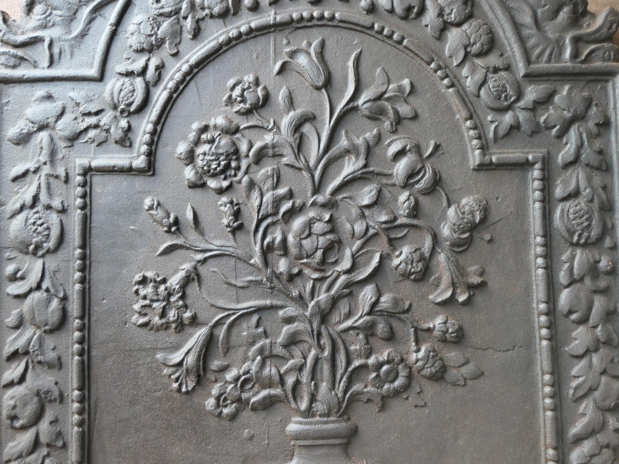 Großer niederländischer Louis XV.-Flower-Korb „Flower-Korb“ Kaminsims / Rückplash, 18. Jahrhundert im Angebot 5