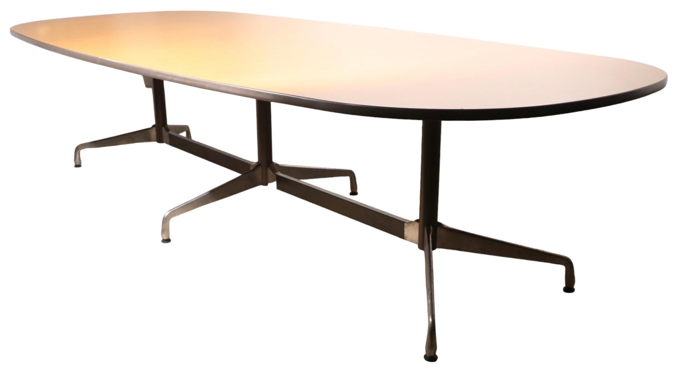 Large Eames Conference Dining Table with Segmented Aluminum Base In Good Condition In New York, NY