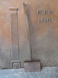 Large Early 18th Century French Fireplace Shovel or Fire Shovel